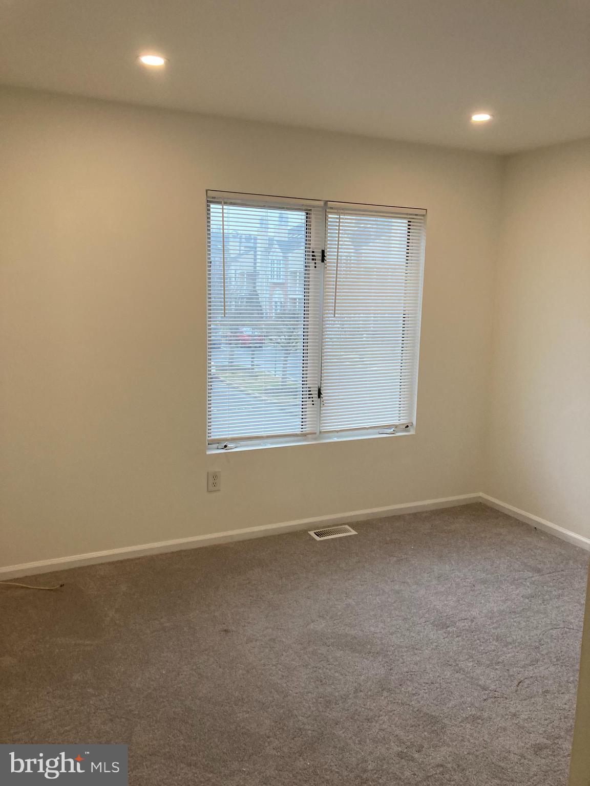 CRESTWOOD CONDO - Residential Lease