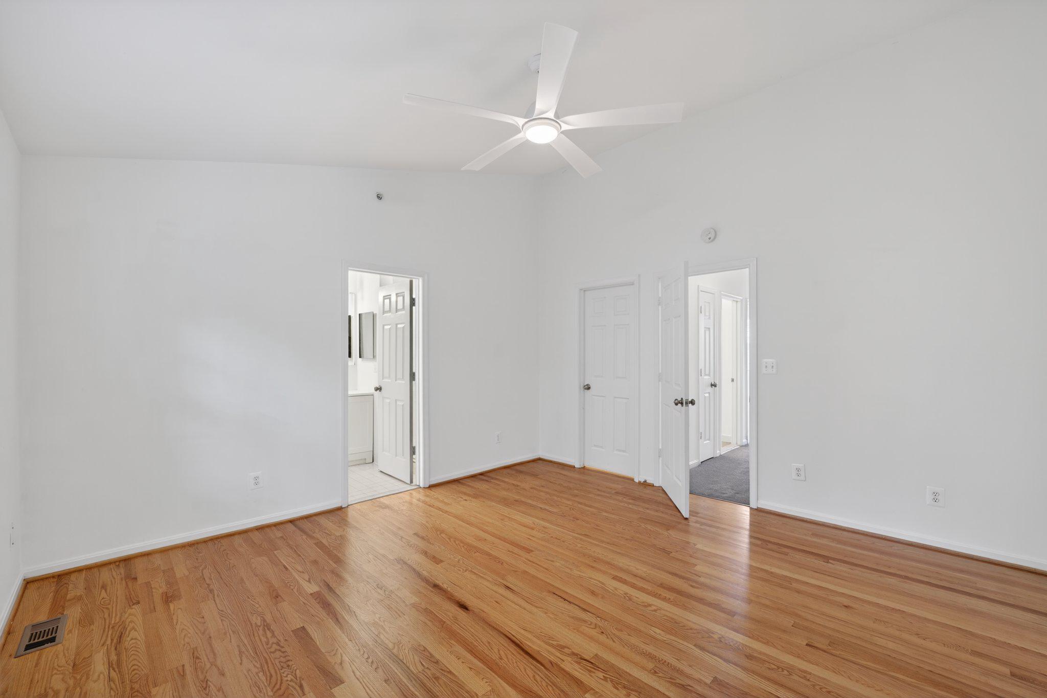 COURTS AT BELLE POINTE - Residential
