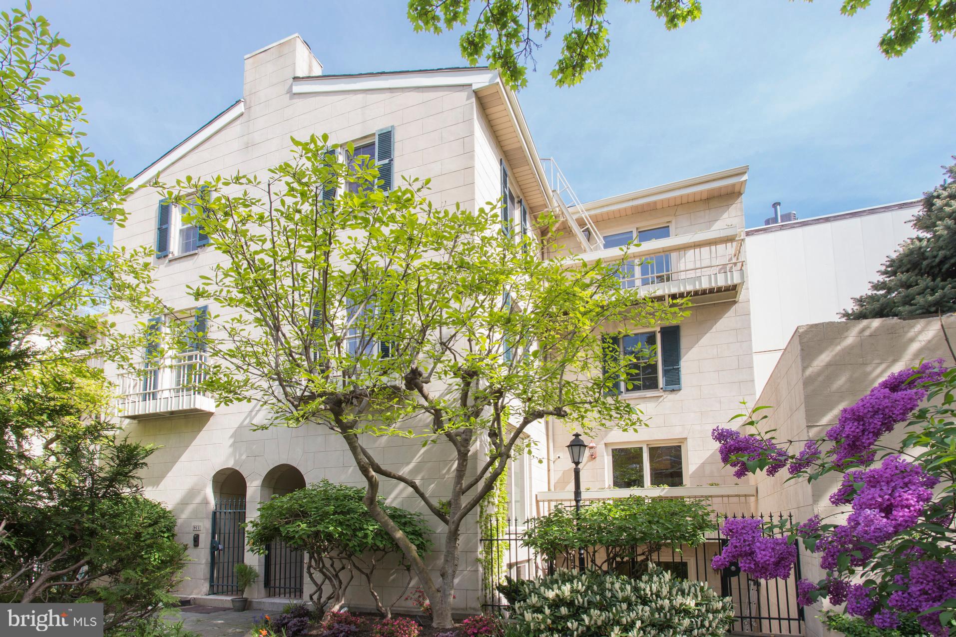 WASHINGTON SQ WEST - Residential