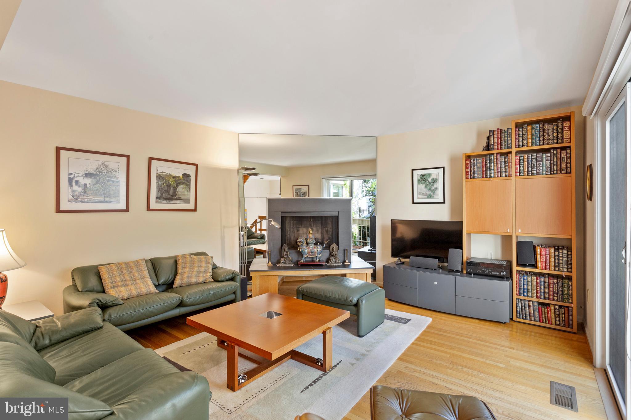WASHINGTON SQ WEST - Residential