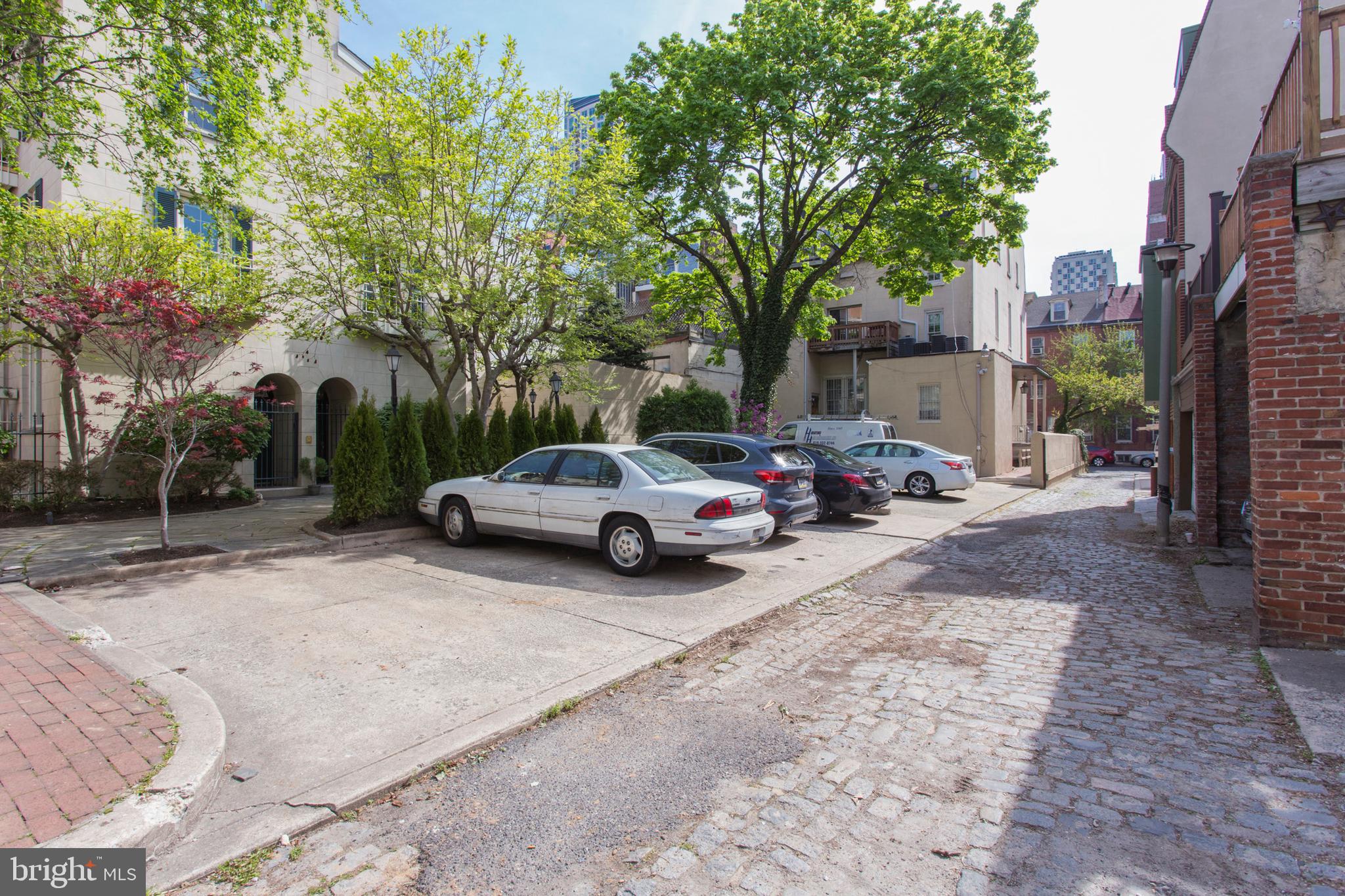 WASHINGTON SQ WEST - Residential