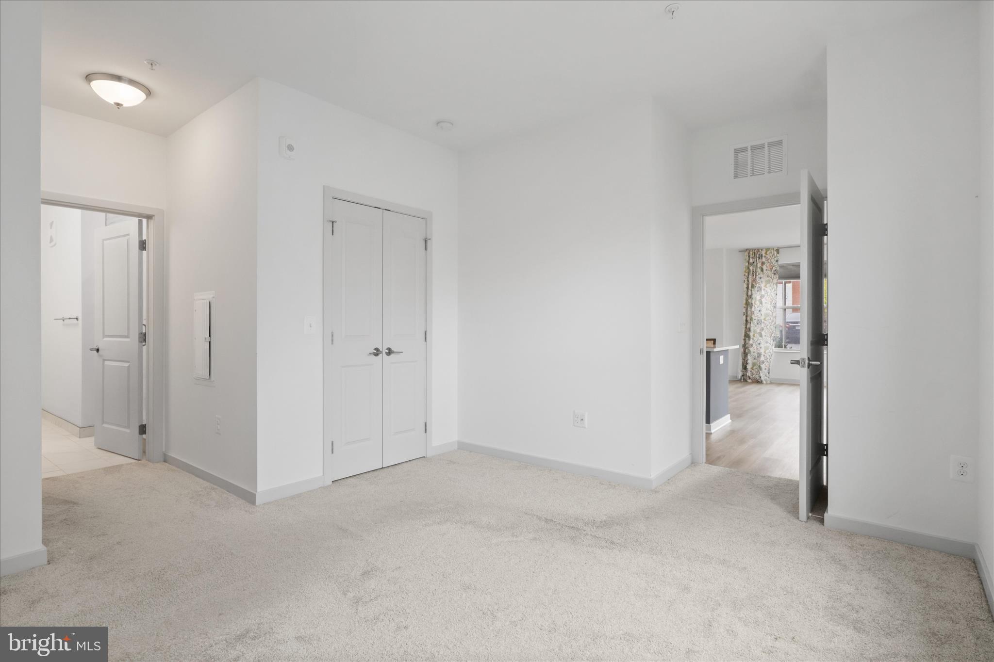 BOULEVARD VI TOWNS - Residential