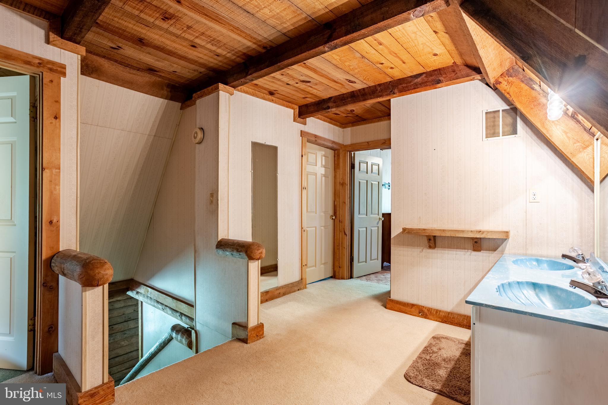 SEVEN CEDARS - Residential