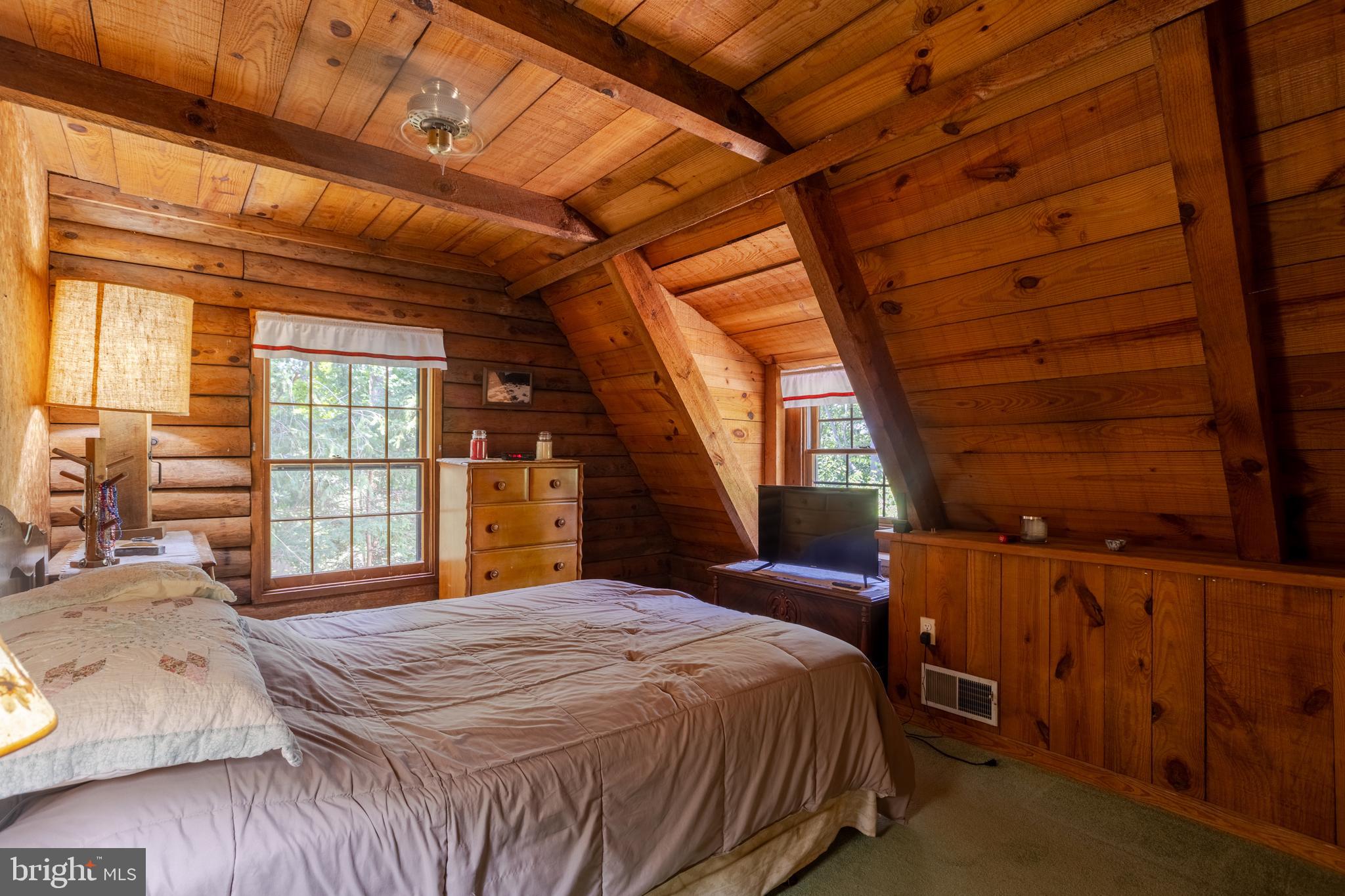 SEVEN CEDARS - Residential