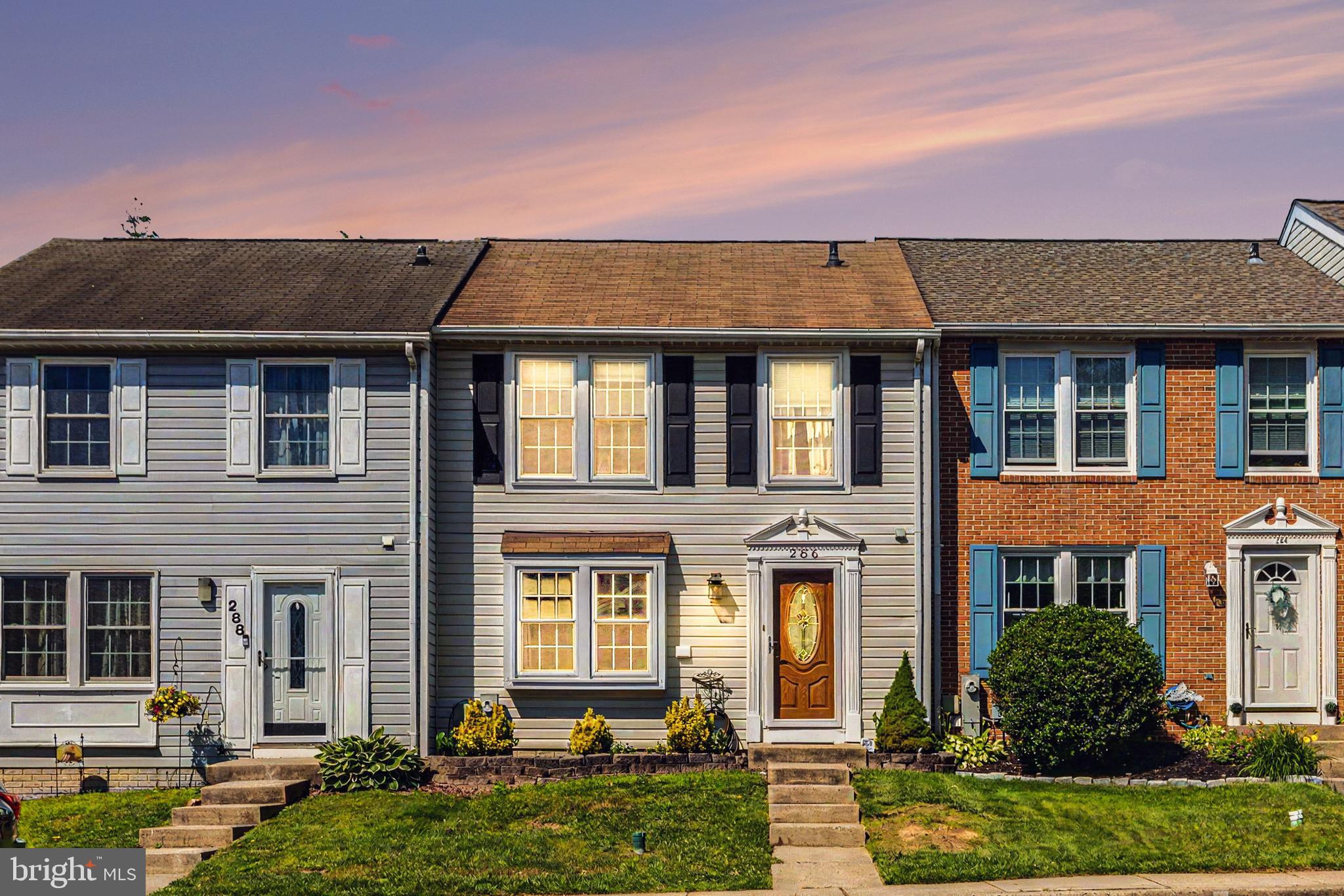 LAUREL WOODS - Residential