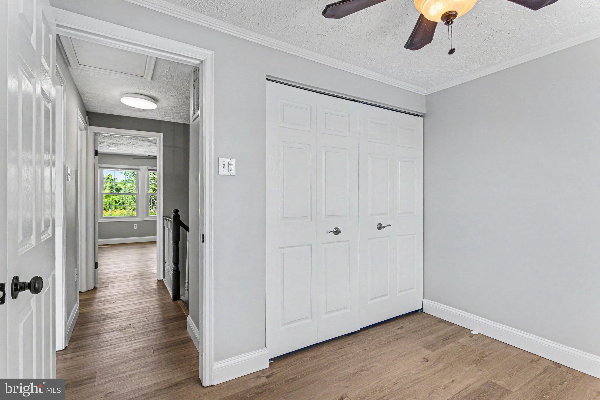 LAUREL WOODS - Residential