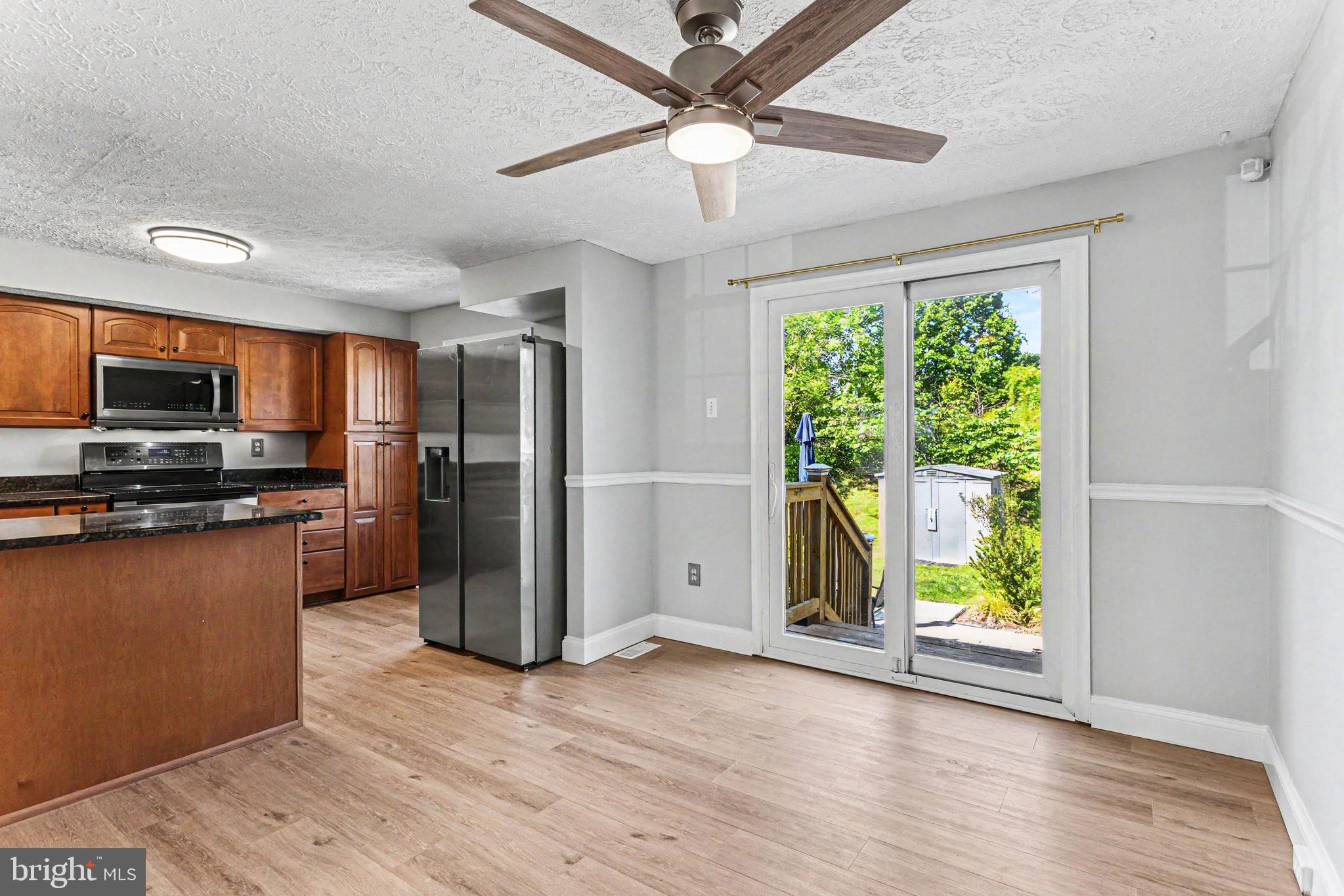 LAUREL WOODS - Residential