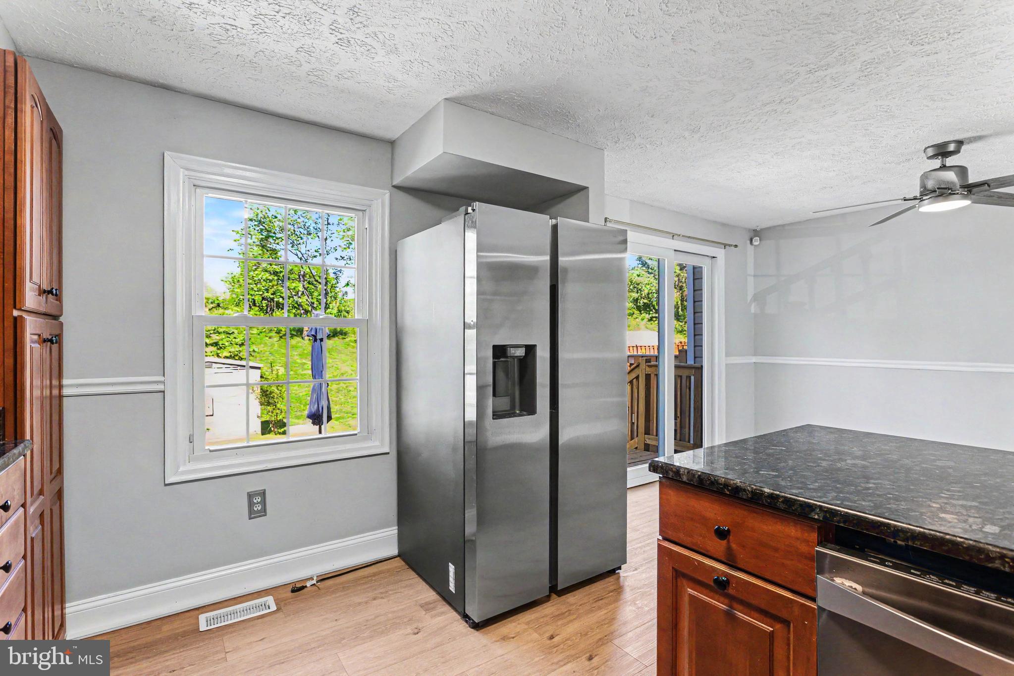 LAUREL WOODS - Residential