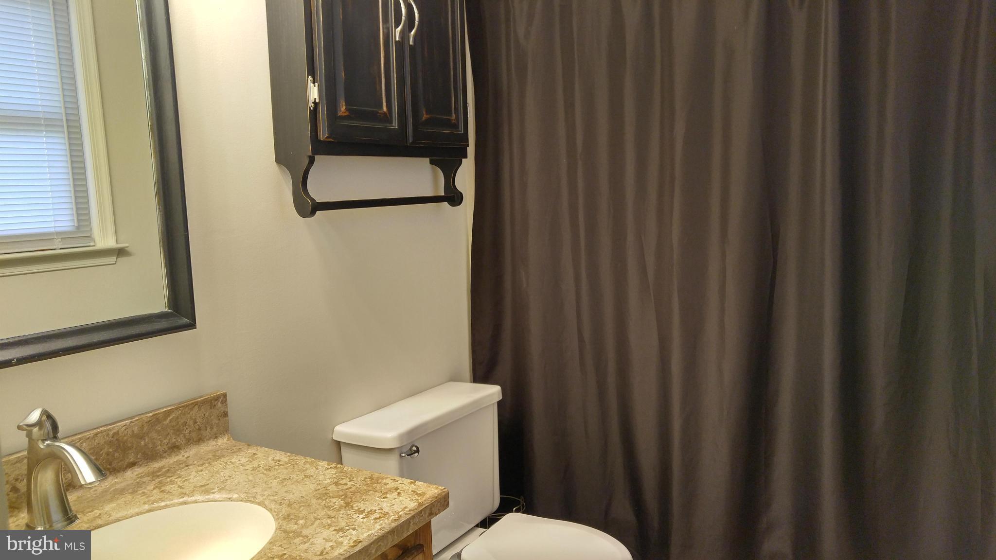 BREEZEWOOD - Residential Lease