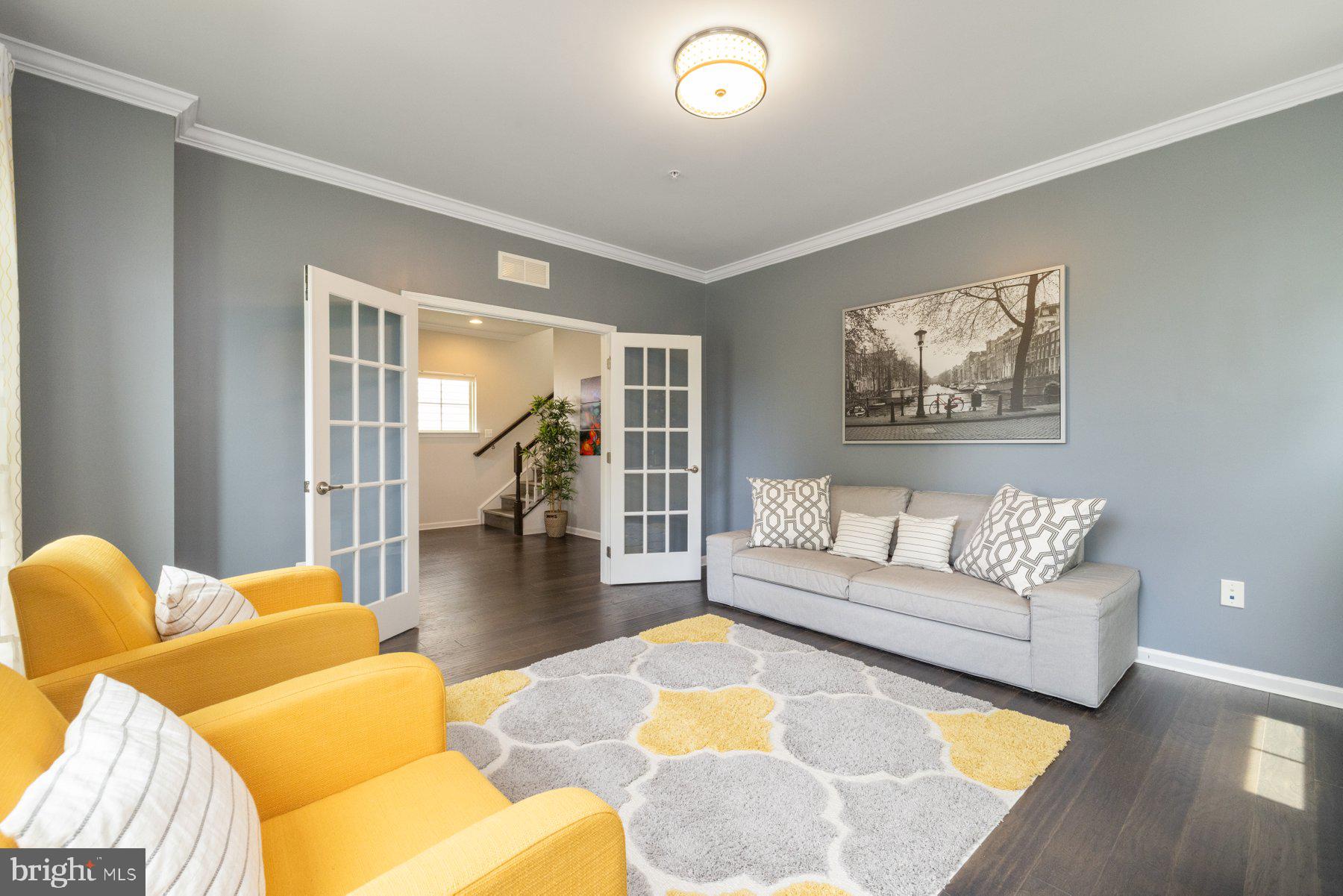 OAKDALE VILLAGE - Residential
