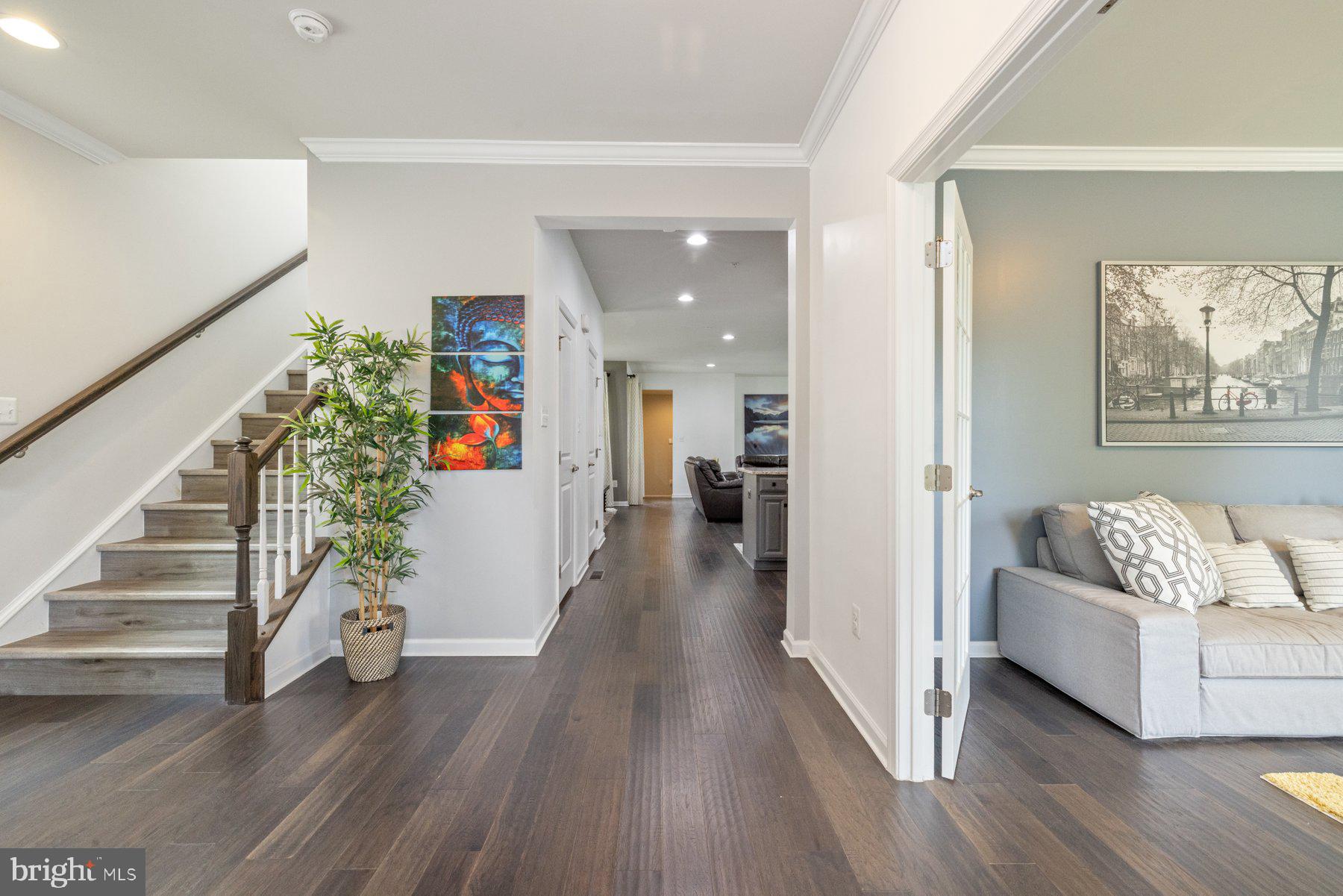 OAKDALE VILLAGE - Residential