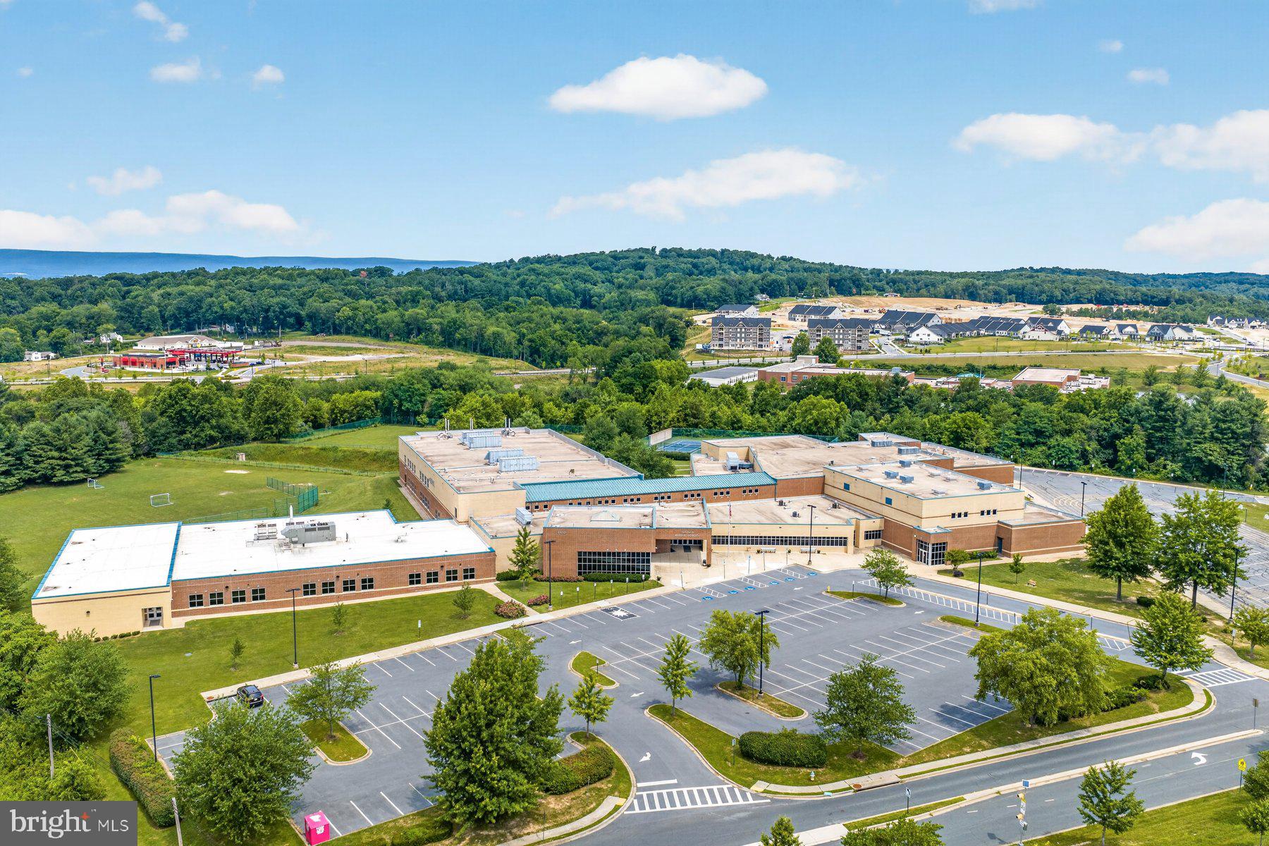 OAKDALE VILLAGE - Residential