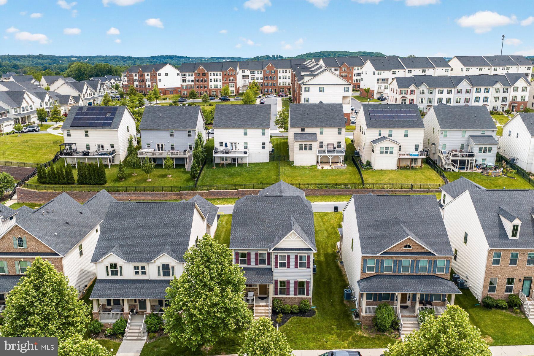 OAKDALE VILLAGE - Residential