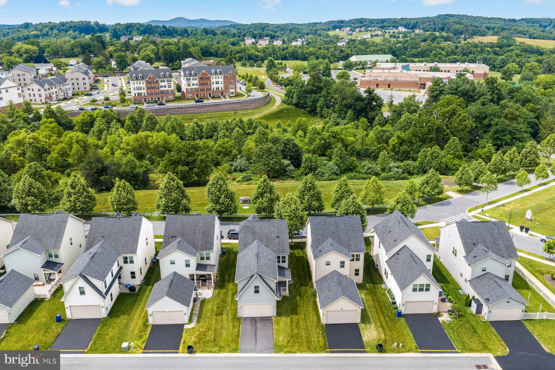 OAKDALE VILLAGE - Residential