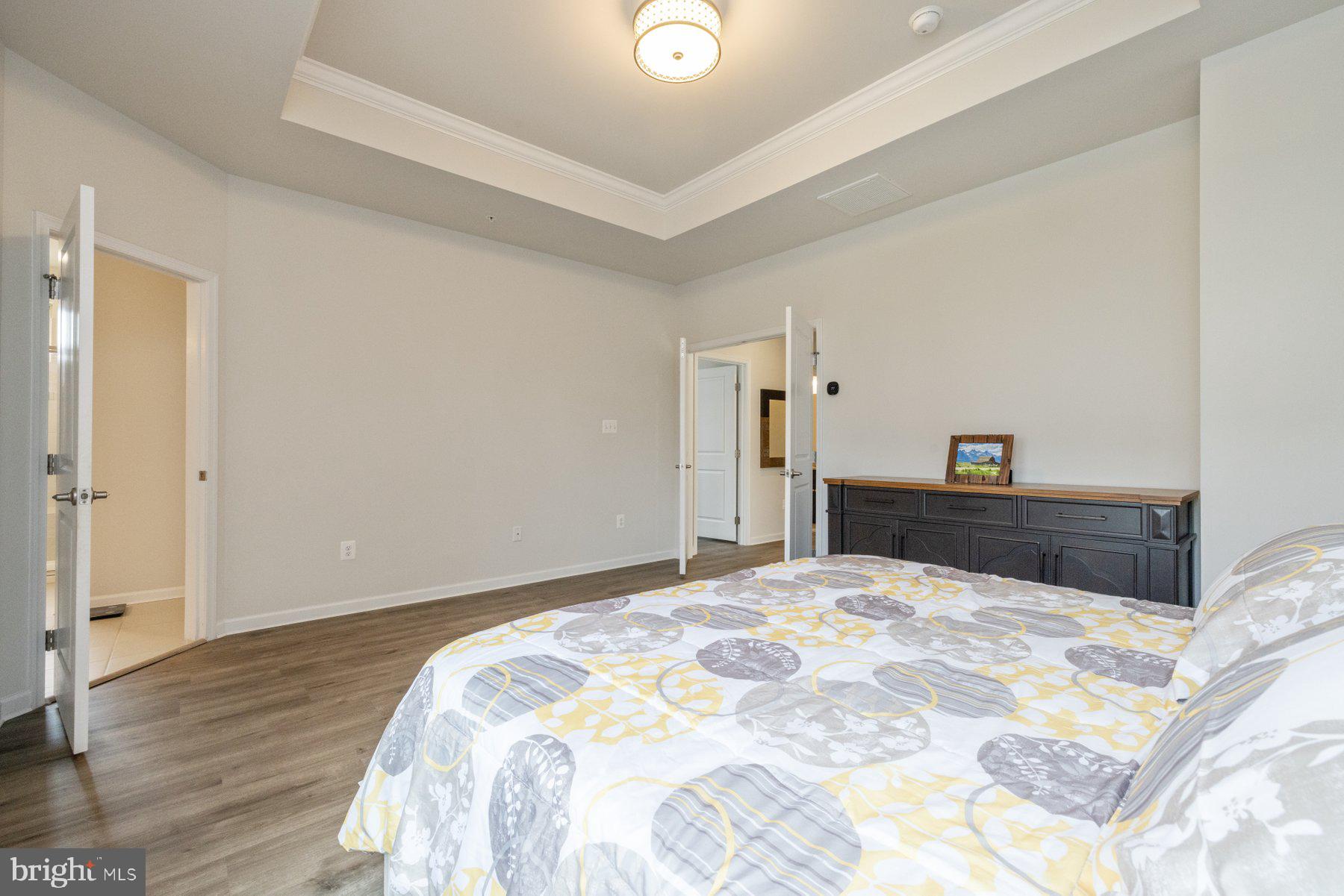 OAKDALE VILLAGE - Residential