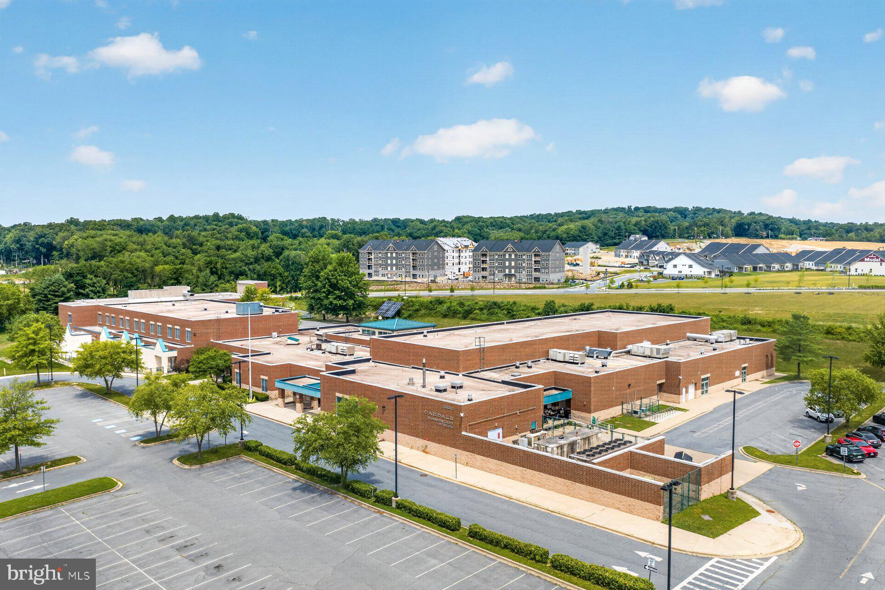 OAKDALE VILLAGE - Residential
