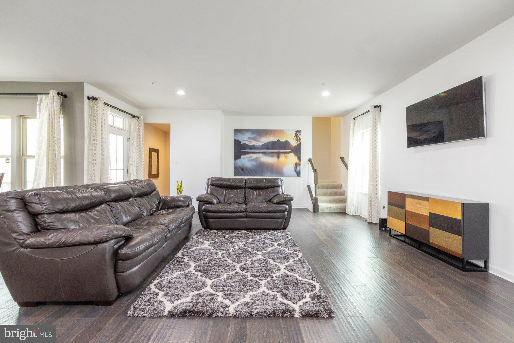 OAKDALE VILLAGE - Residential