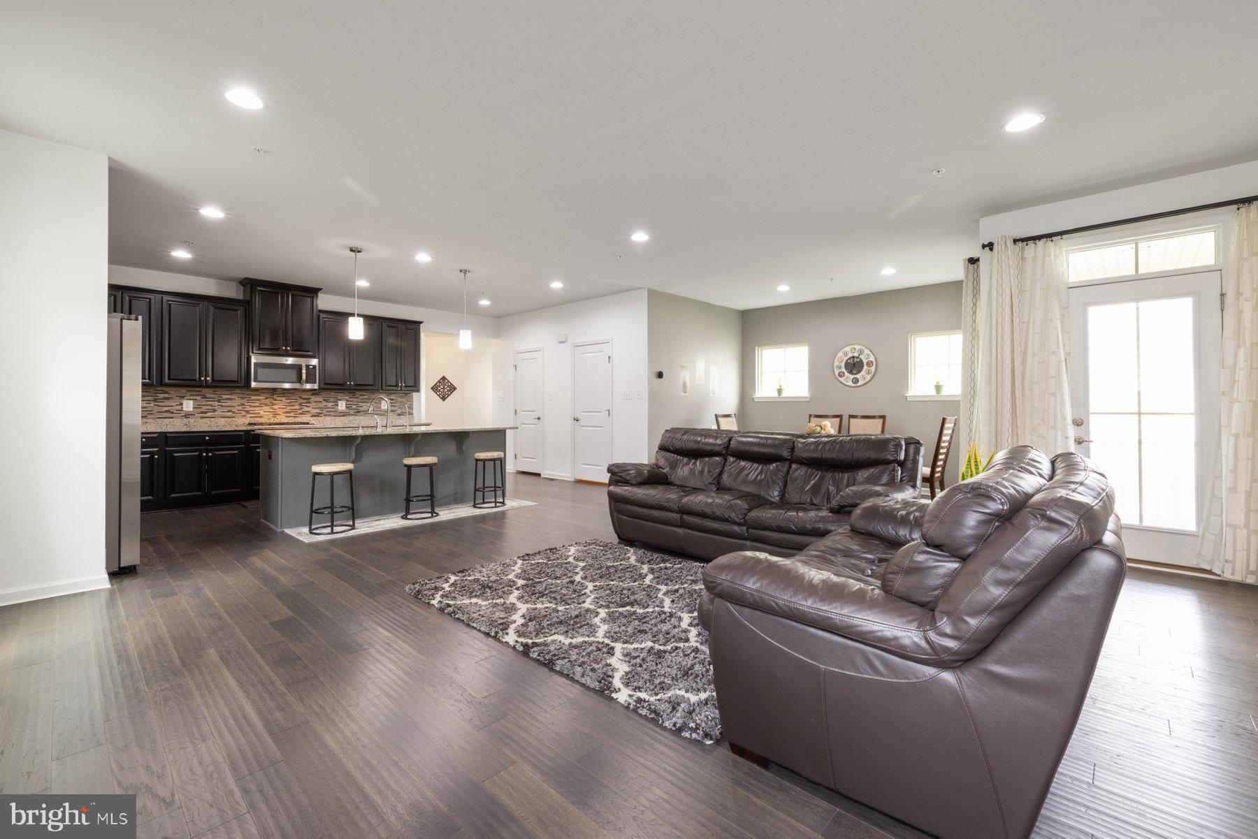 OAKDALE VILLAGE - Residential