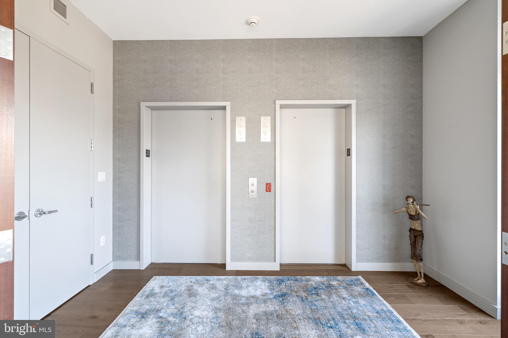 SOCIETY HILL - Residential