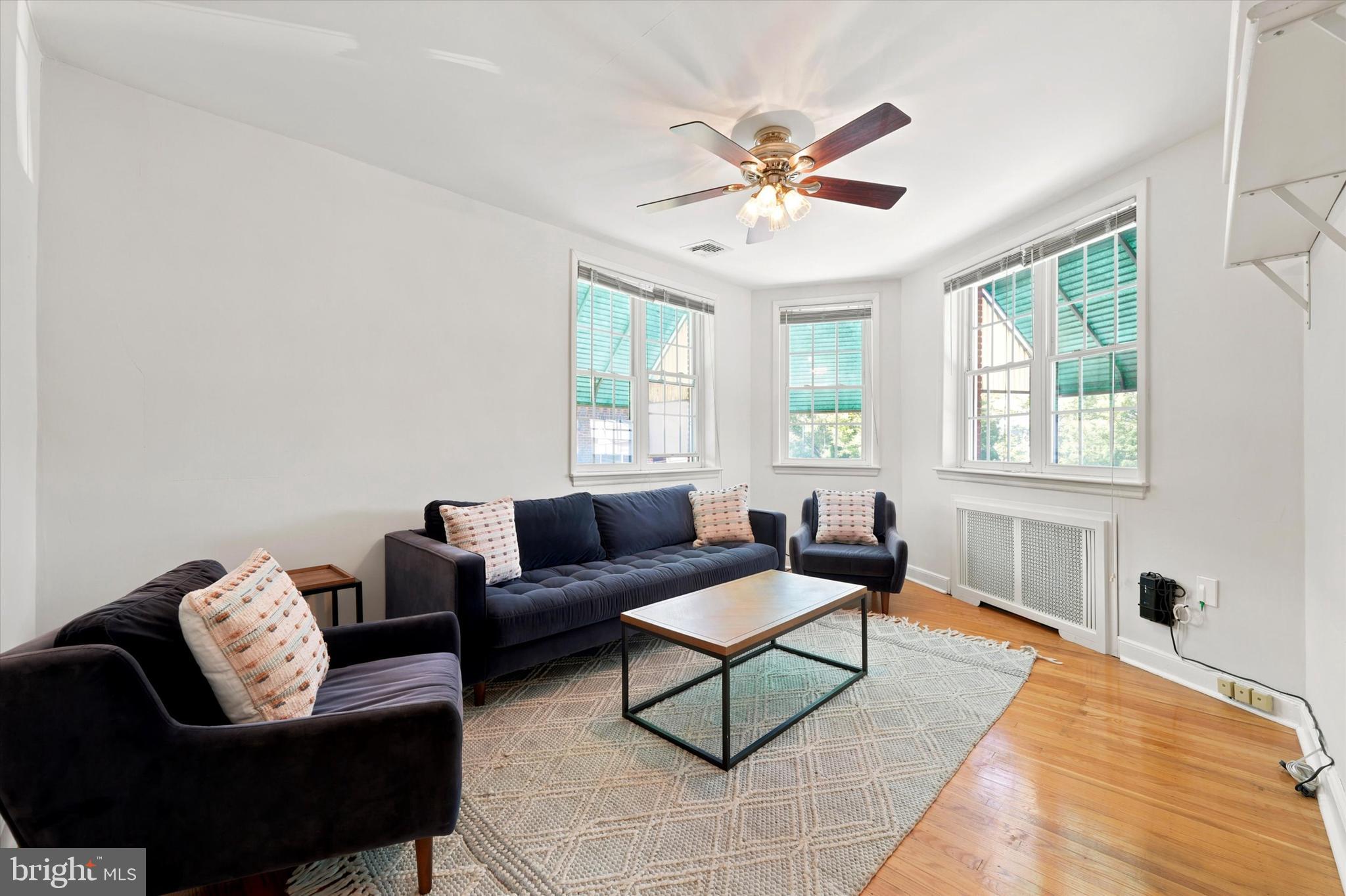 PASSYUNK SQUARE - Residential Income