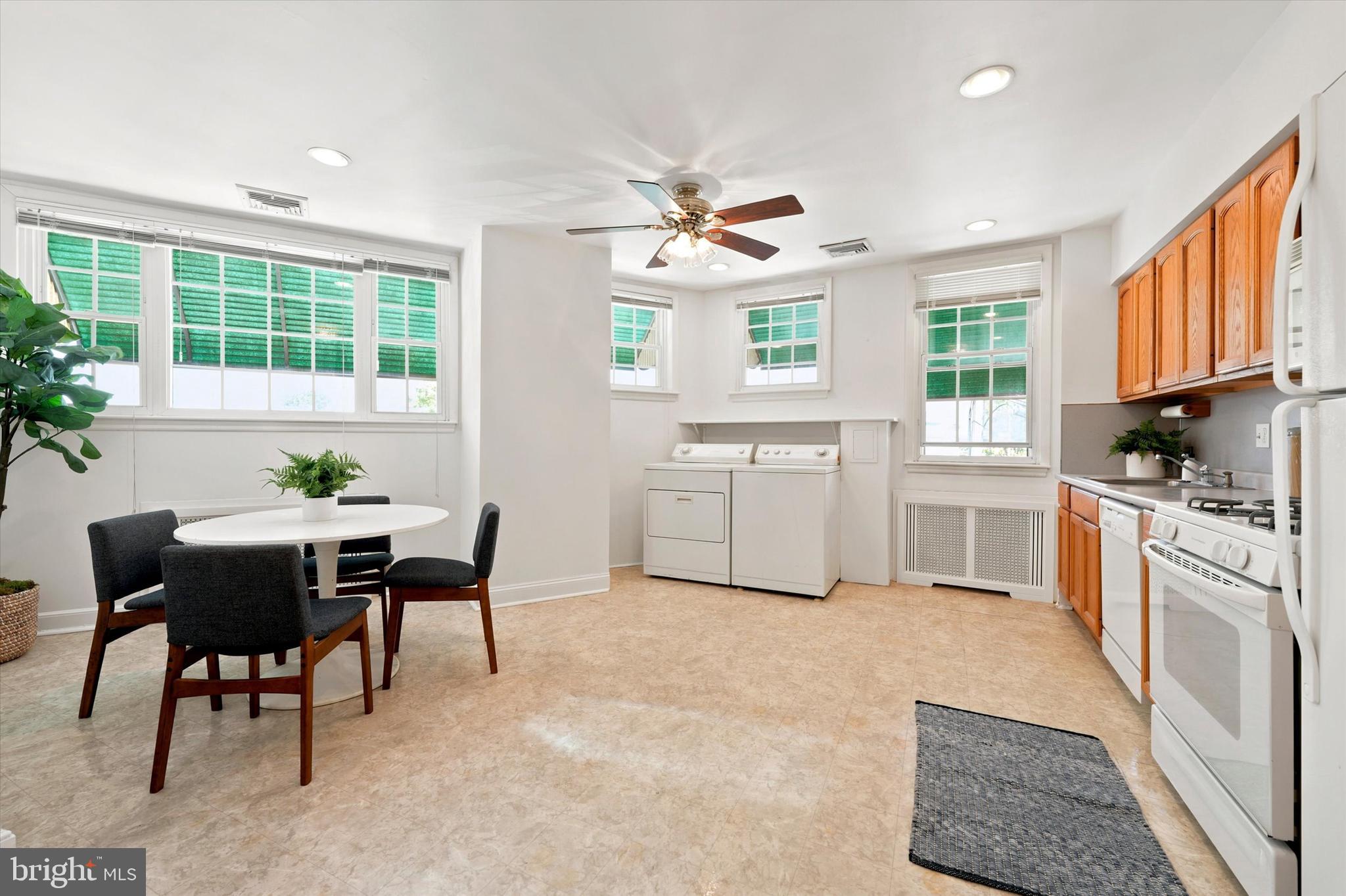 PASSYUNK SQUARE - Residential Income