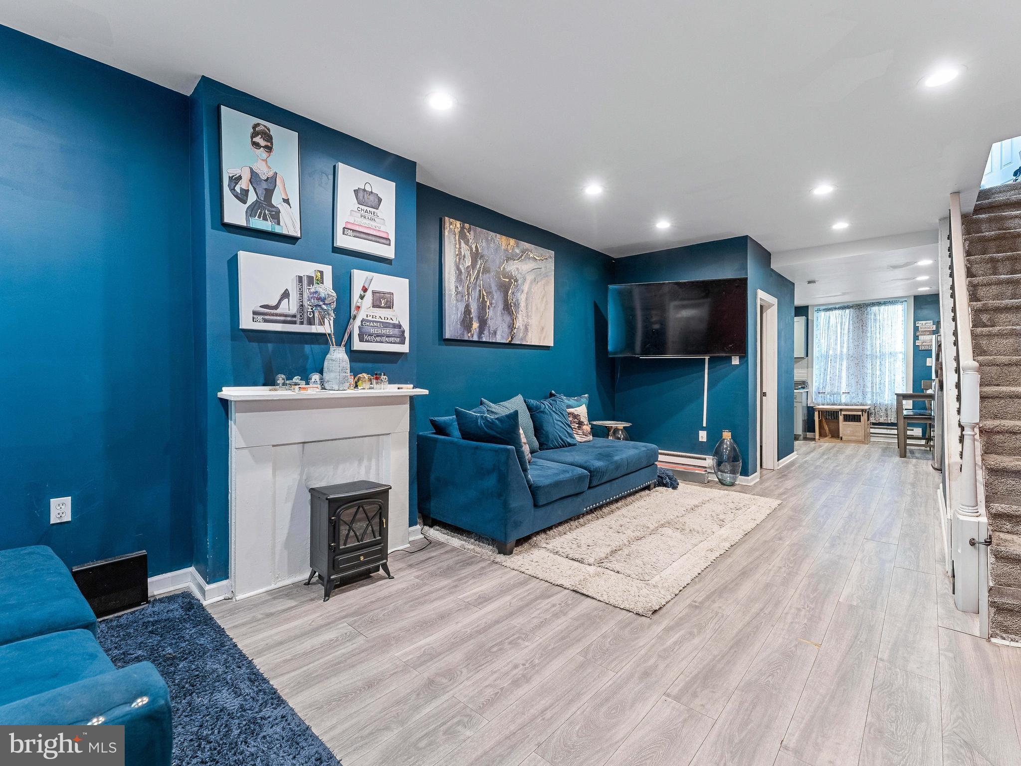 STRAWBERRY MANSION - Residential