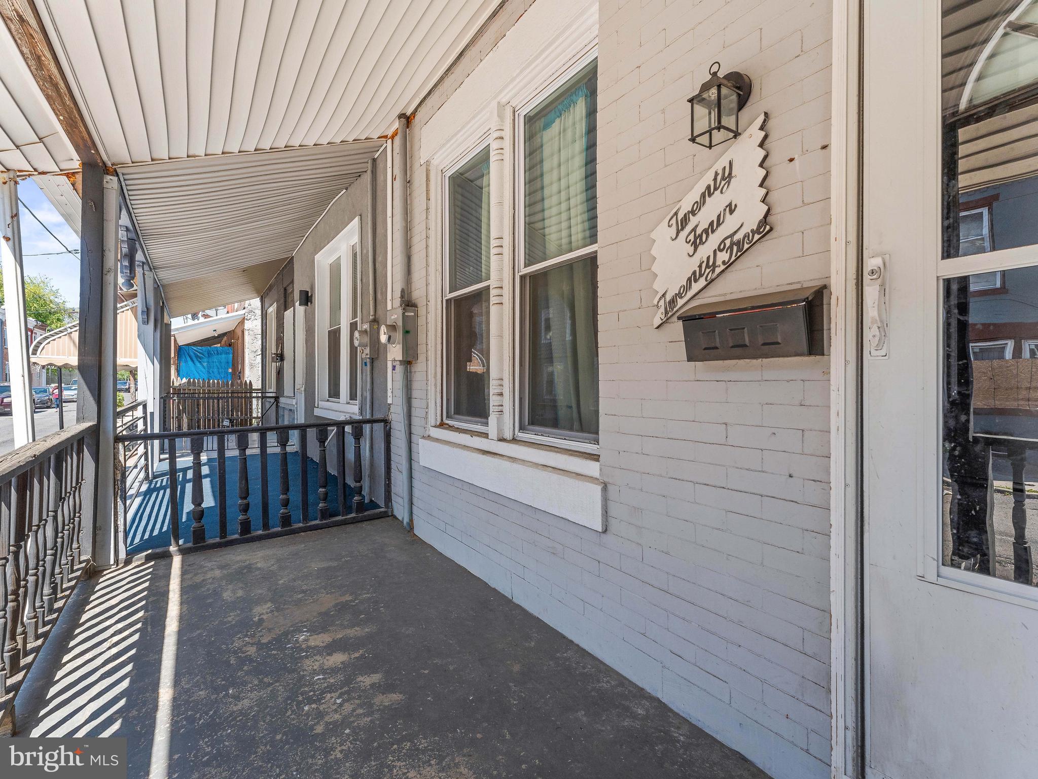 STRAWBERRY MANSION - Residential
