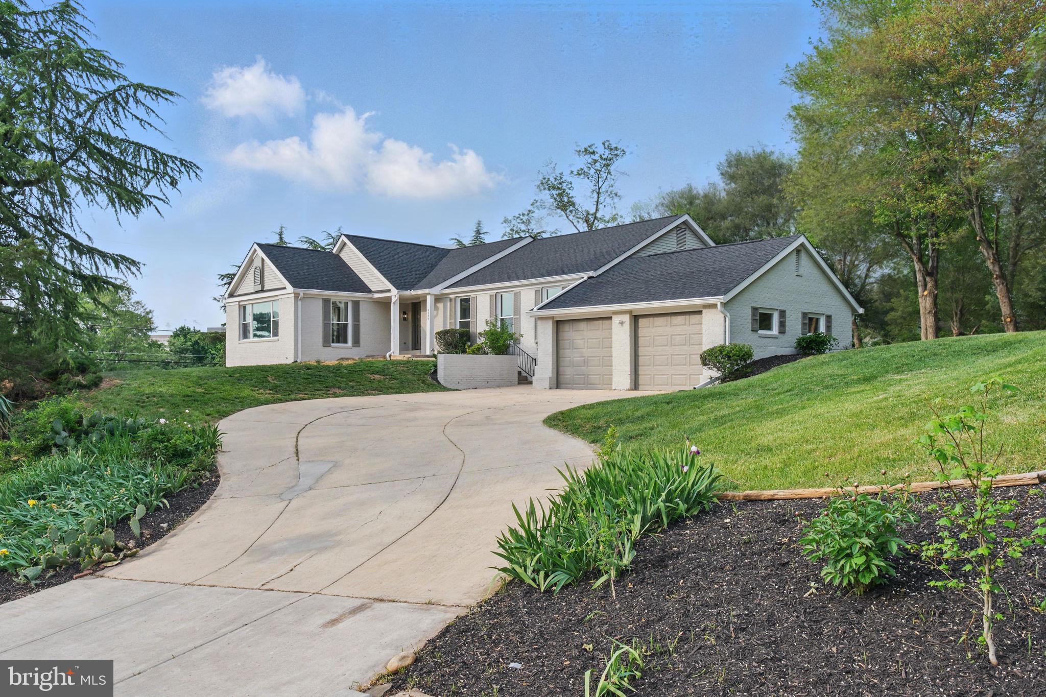 RIVER BEND - Residential