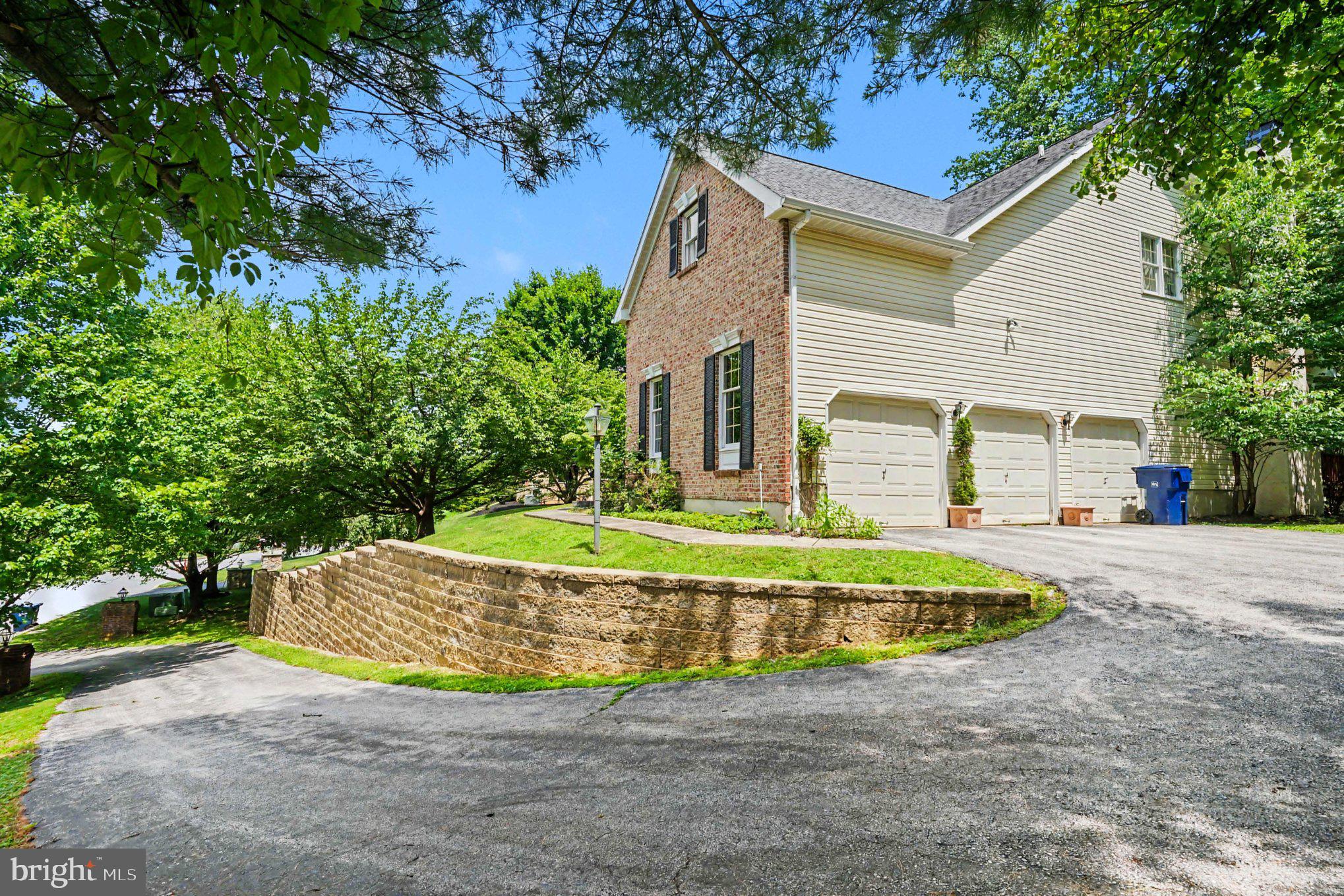 VALLEY FORGE WOODS - Residential
