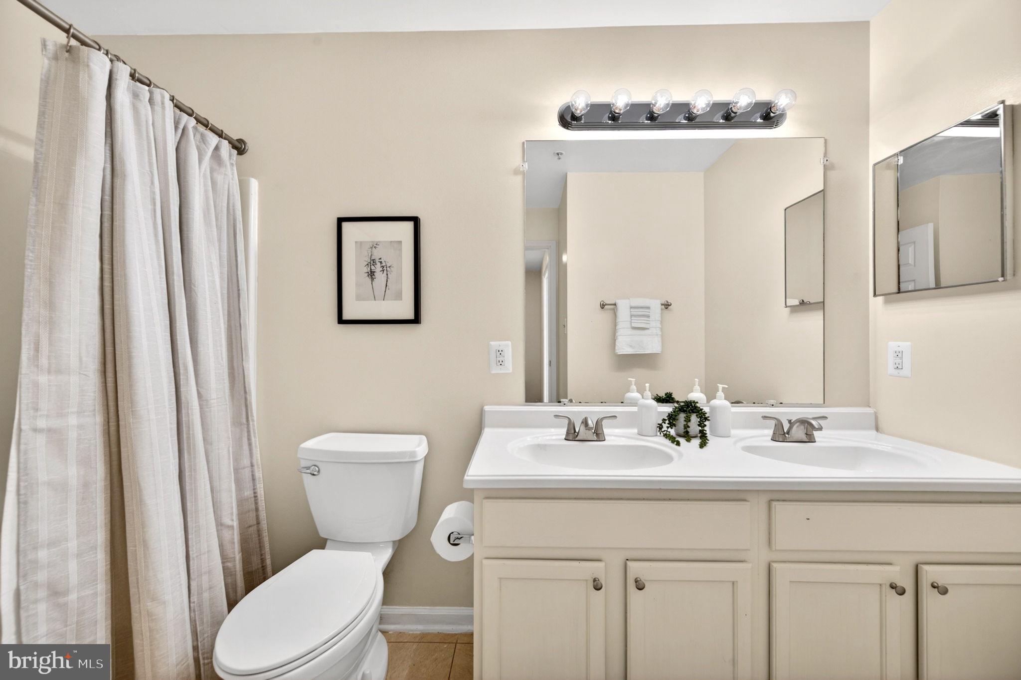 CHESAPEAKE LANDING - Residential