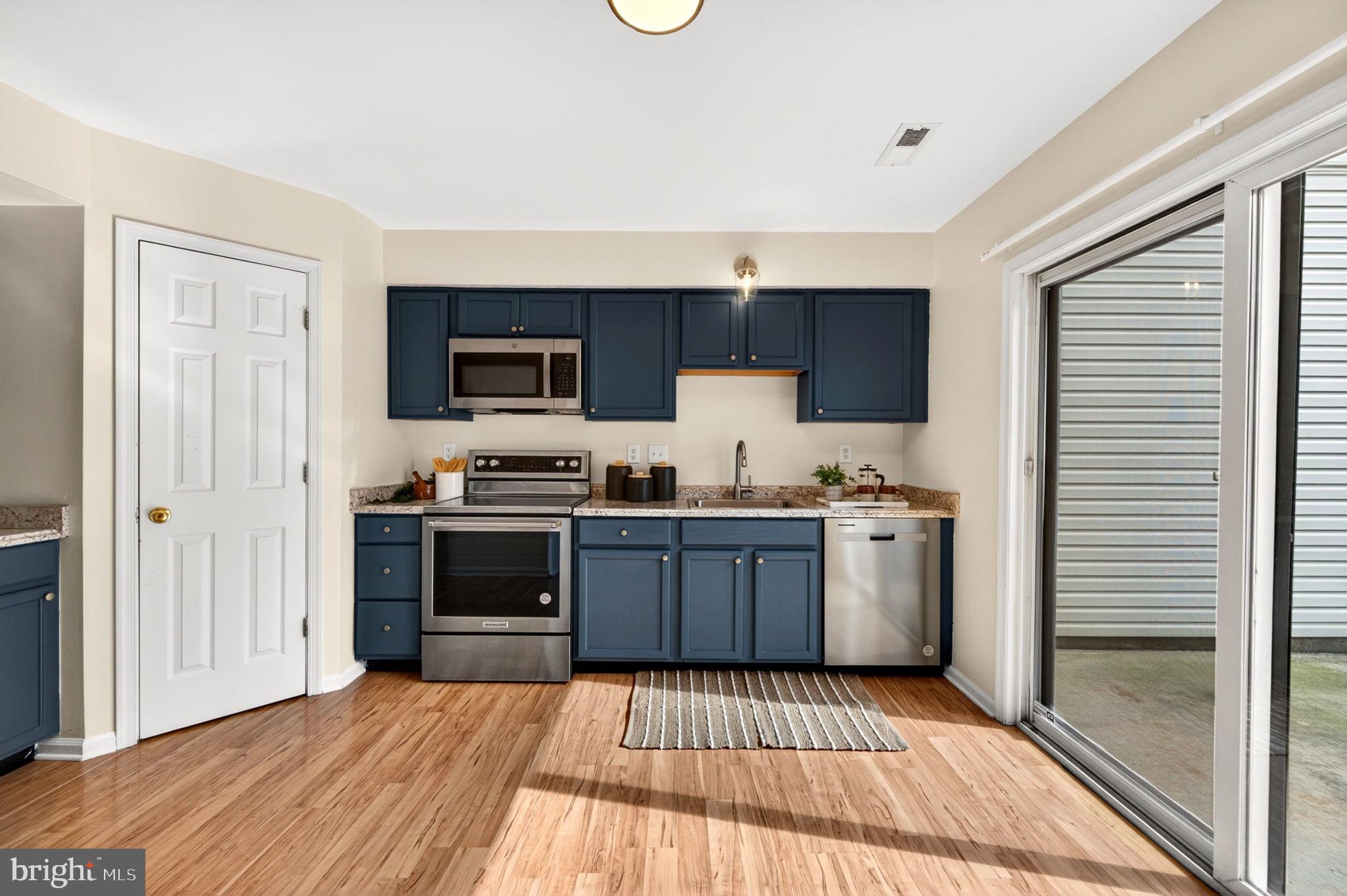 CHESAPEAKE LANDING - Residential