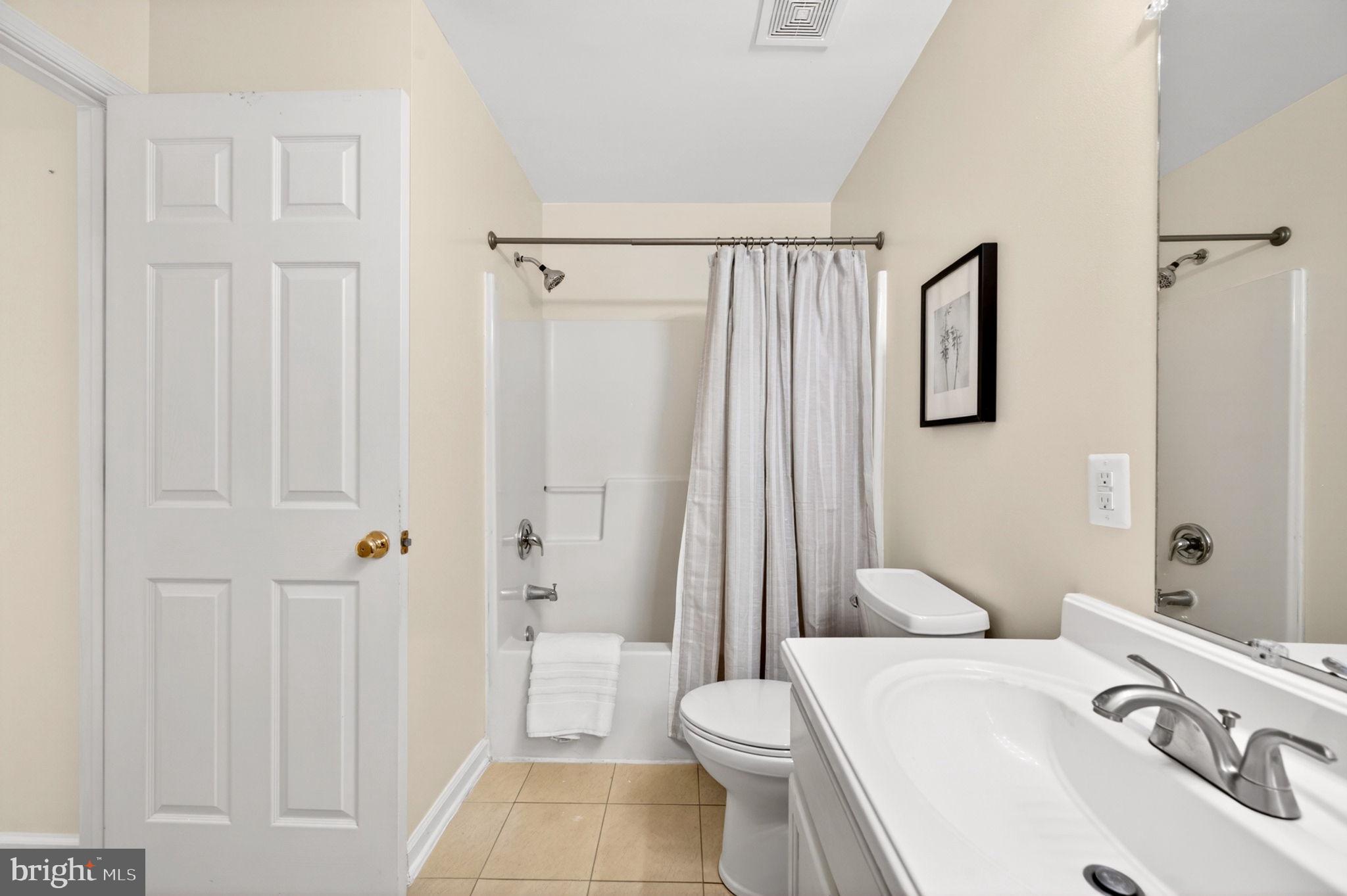 CHESAPEAKE LANDING - Residential