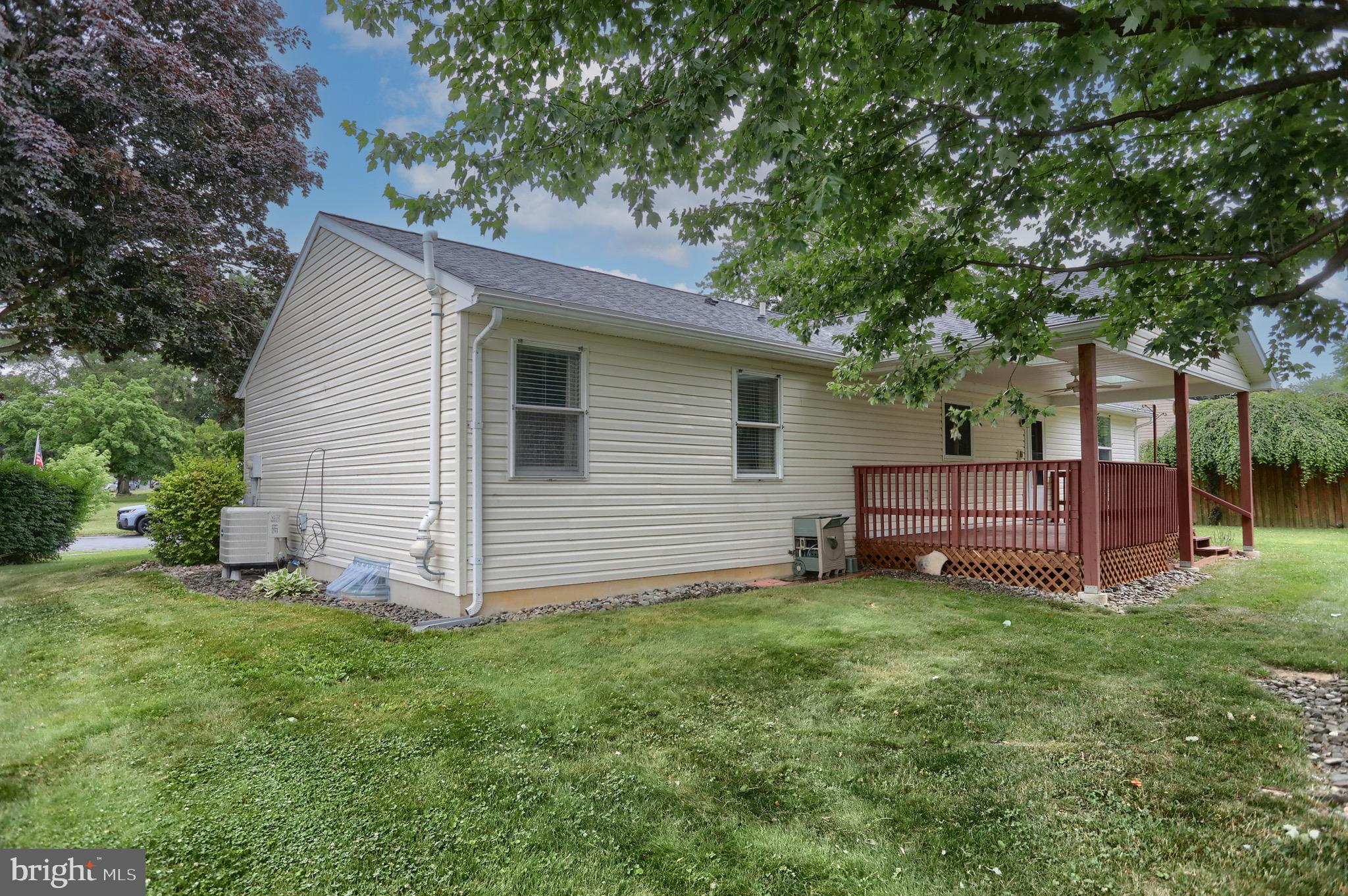 HENRY HOUCK LANE AREA - Residential