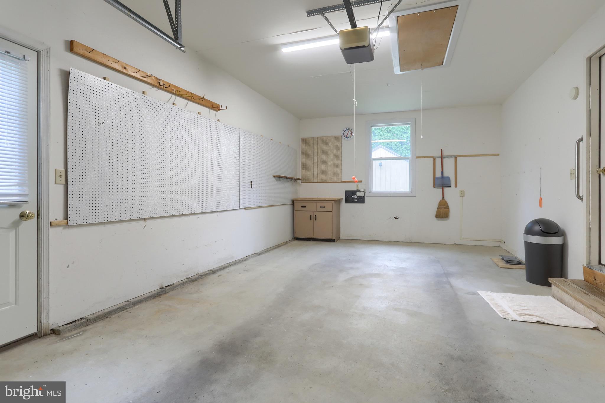 HENRY HOUCK LANE AREA - Residential
