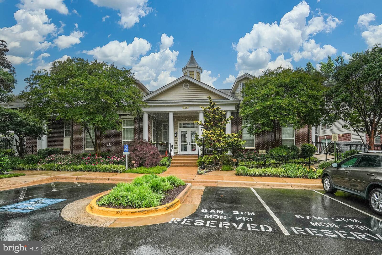 GATES OF MCLEAN - Residential