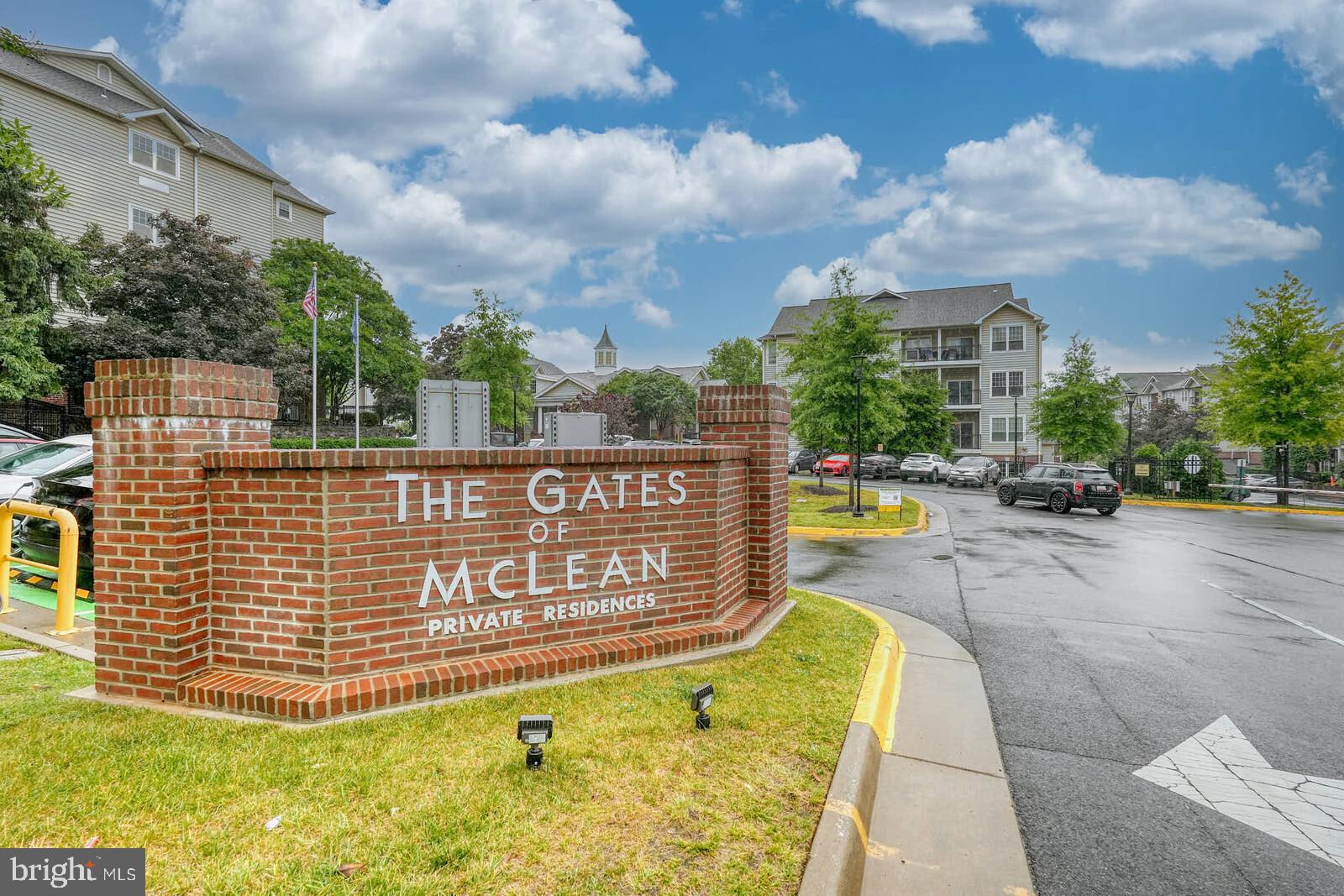 GATES OF MCLEAN - Residential