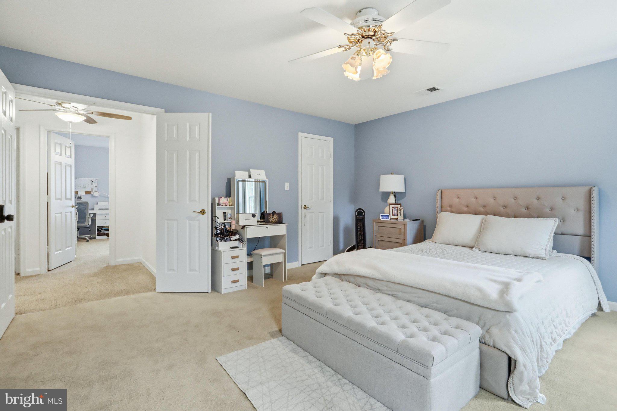 MEADOWGATE - Residential