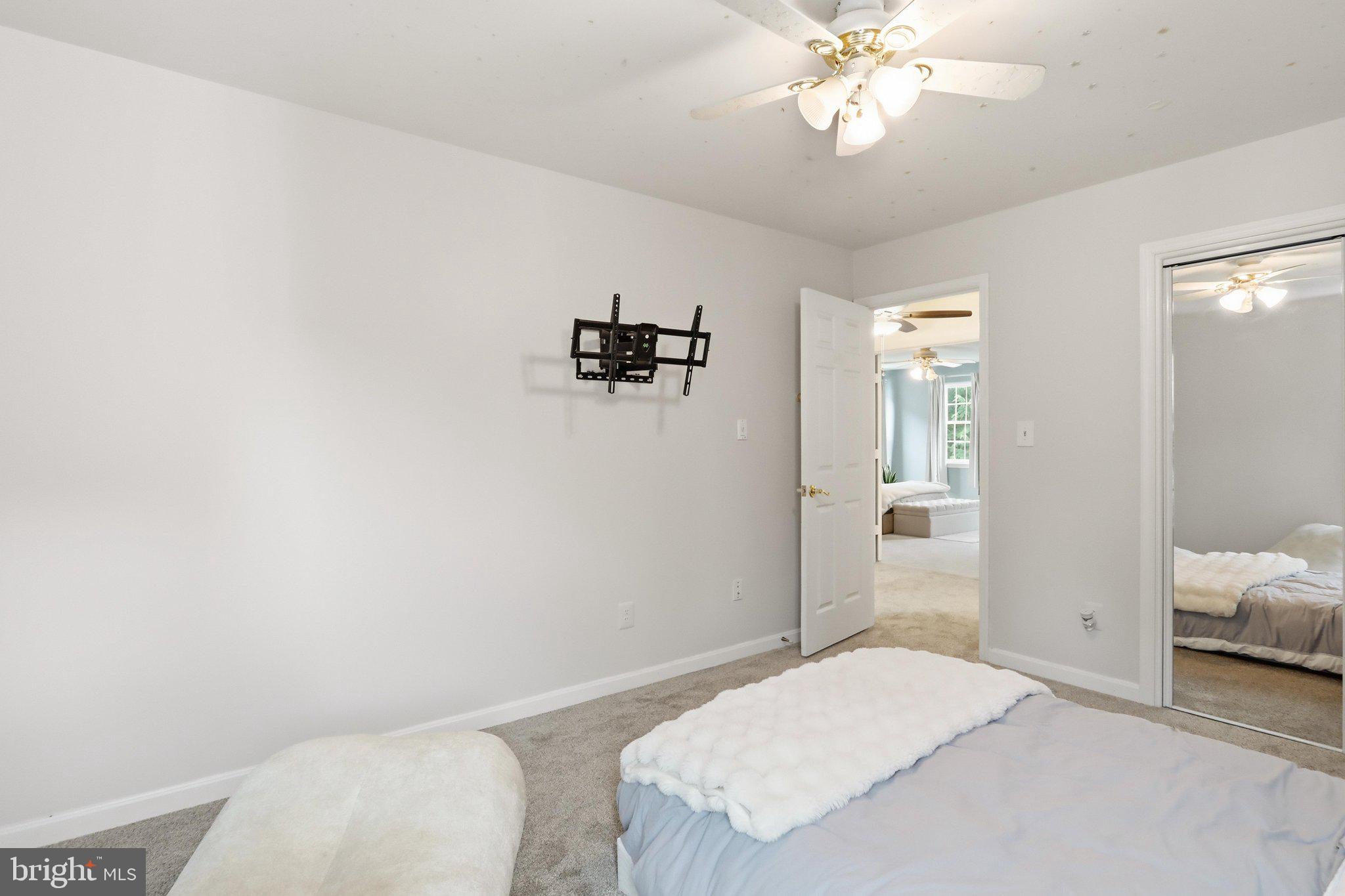 MEADOWGATE - Residential