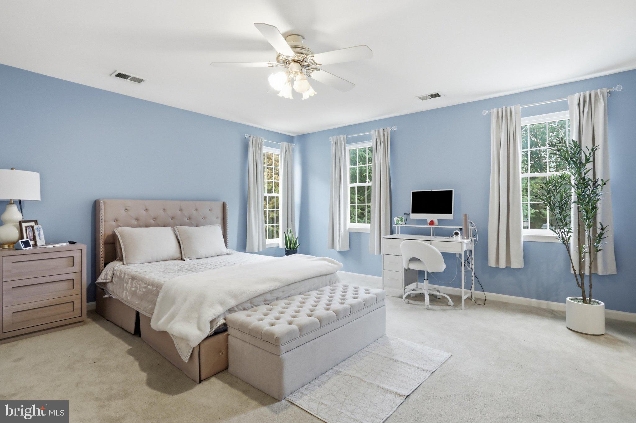 MEADOWGATE - Residential