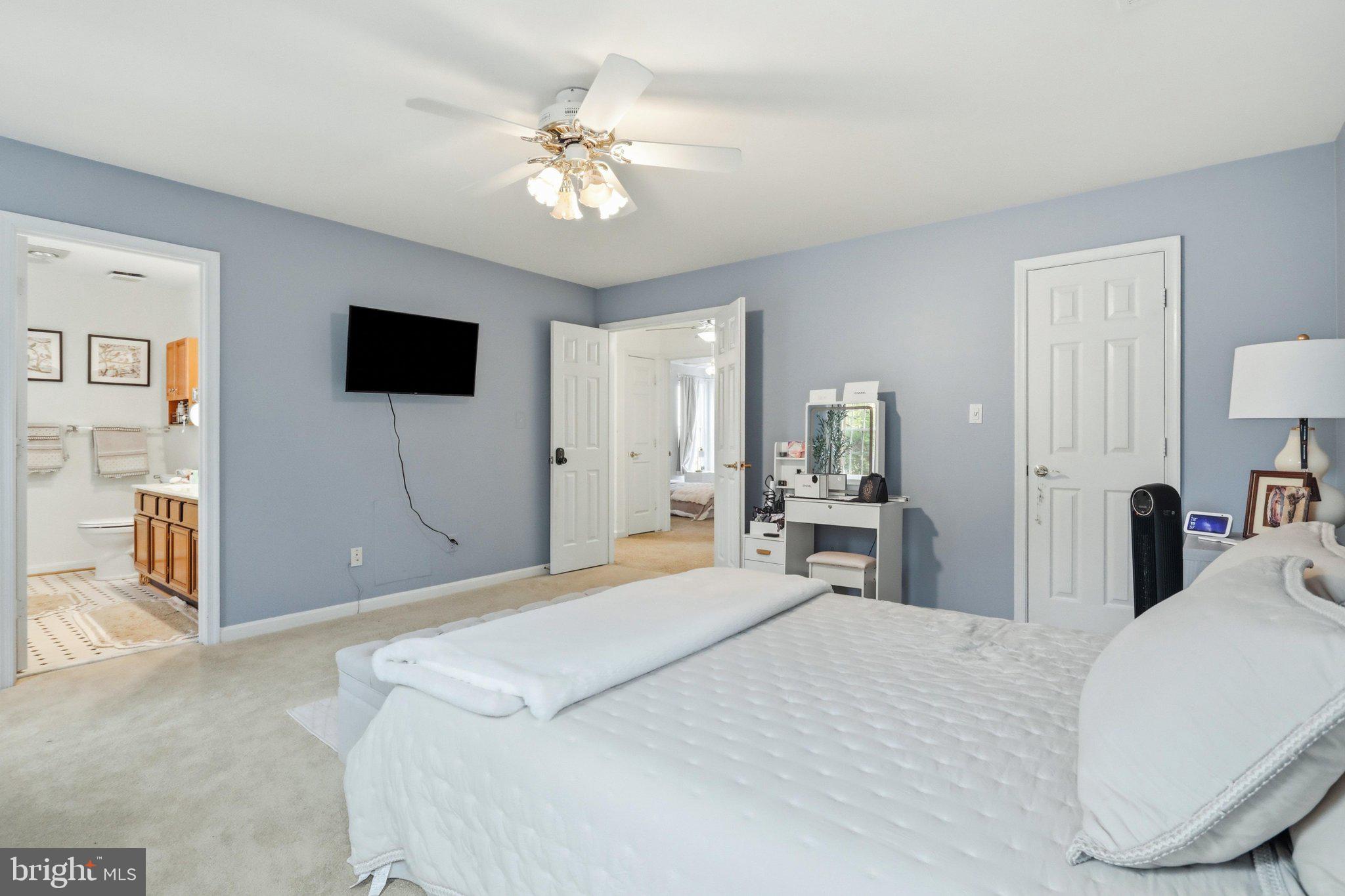 MEADOWGATE - Residential
