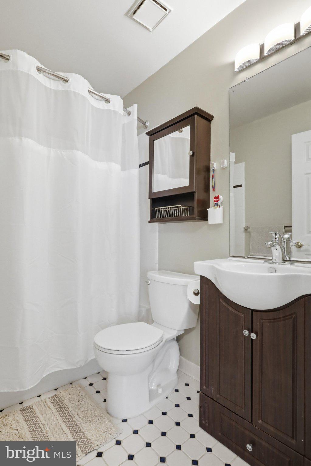 MEADOWGATE - Residential