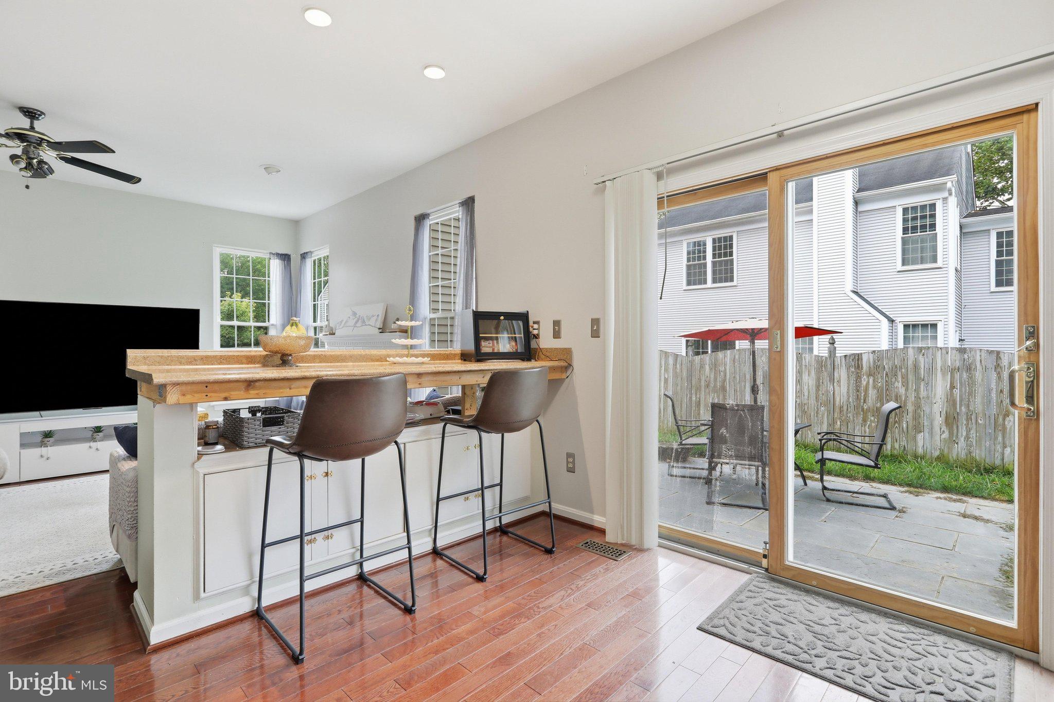 MEADOWGATE - Residential