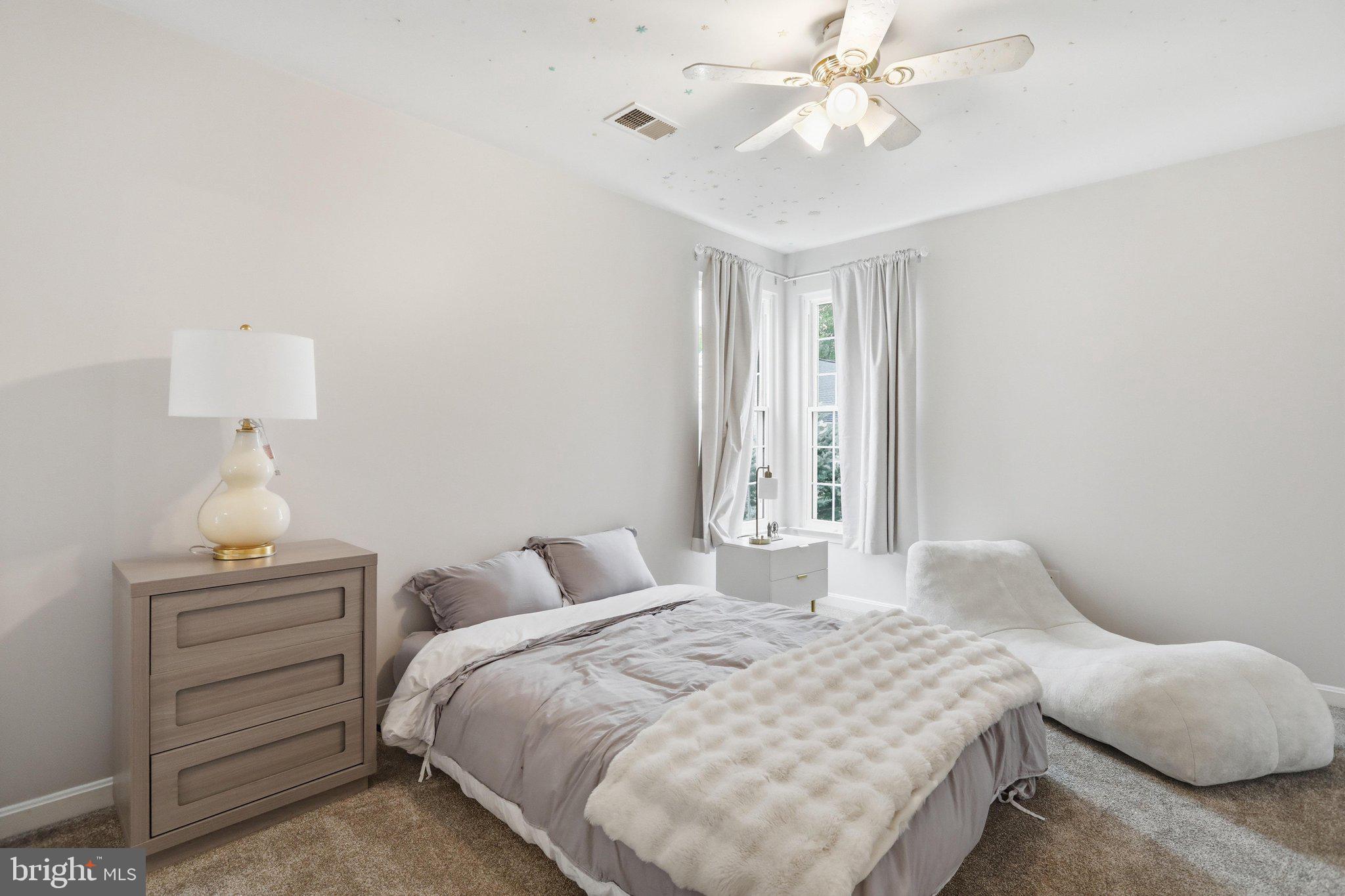 MEADOWGATE - Residential