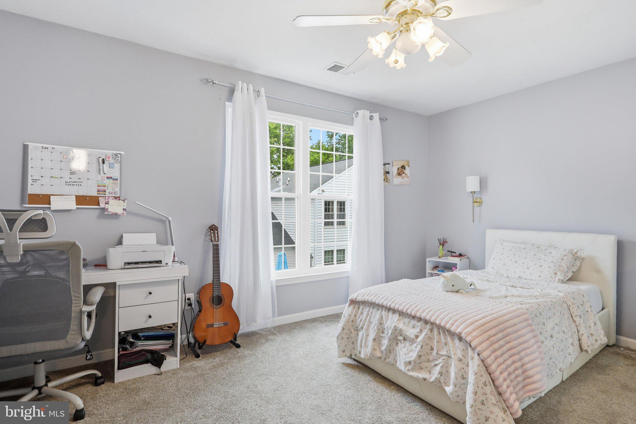MEADOWGATE - Residential