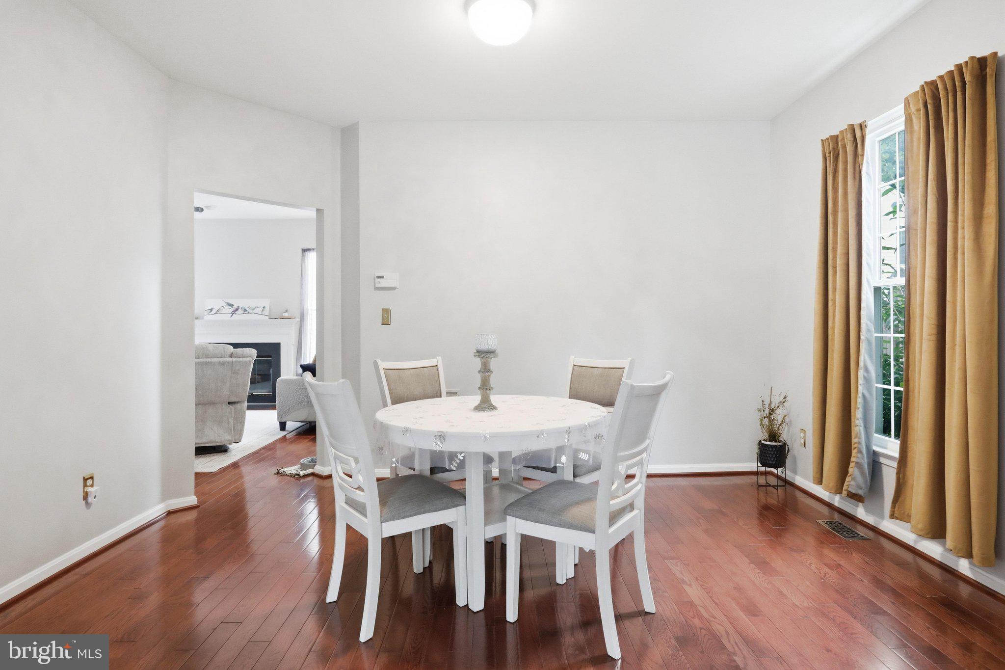 MEADOWGATE - Residential