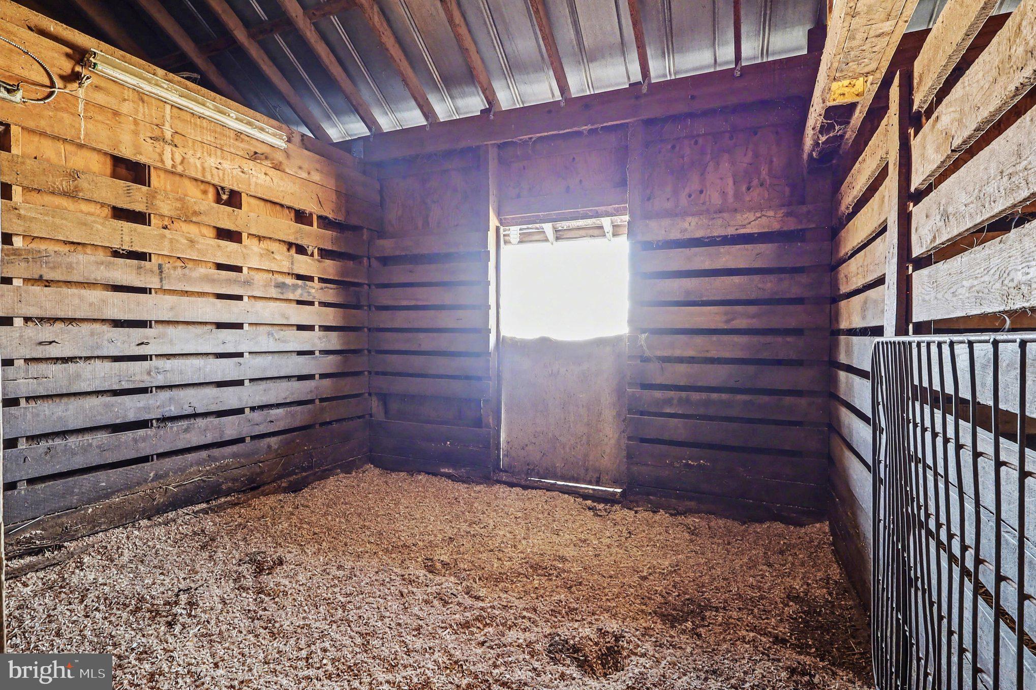 MOUNTVILLE - Farm