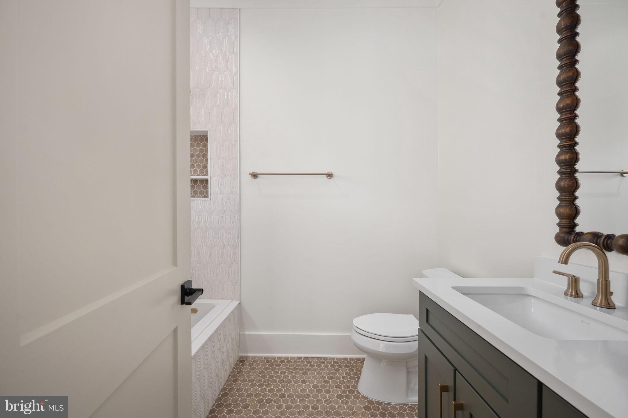 ROSNI ESTATES - Residential