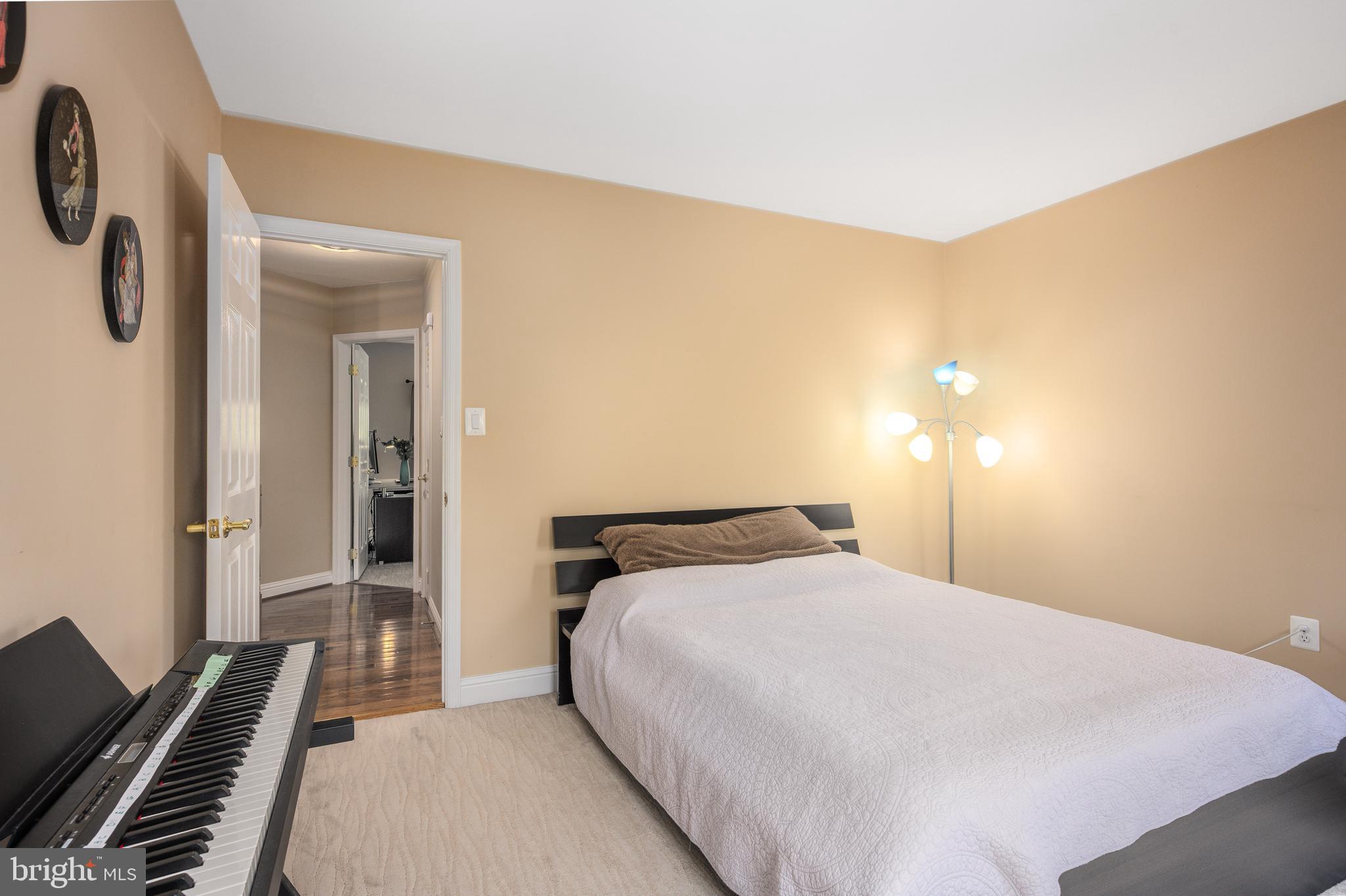 PINEY GLEN VILLAGE - Residential