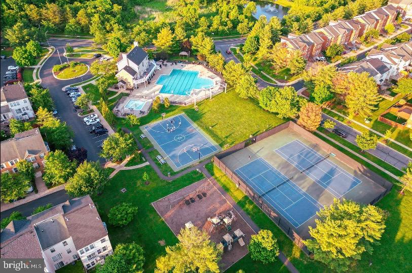 PINEY GLEN VILLAGE - Residential