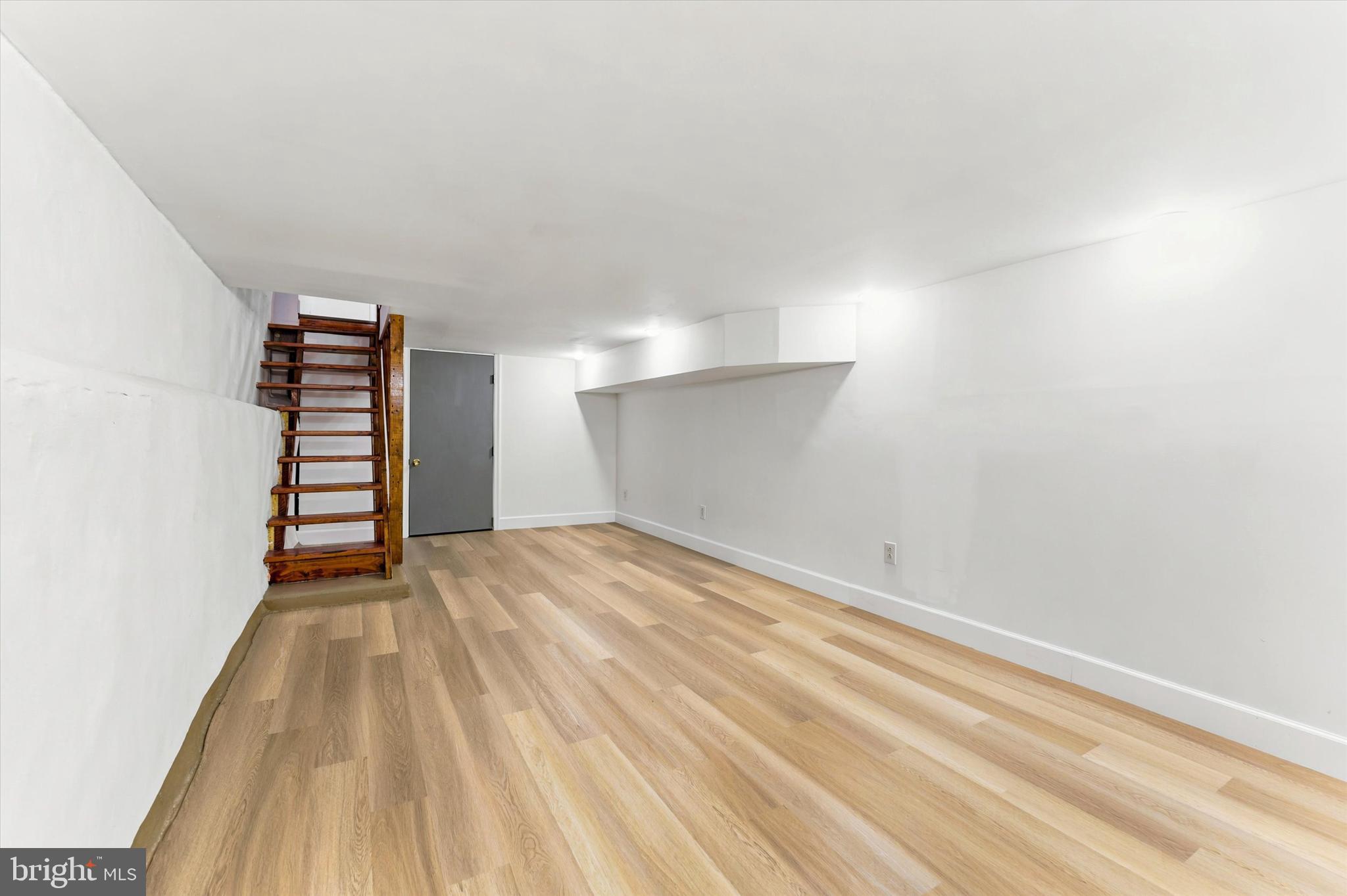 DICKINSON NARROWS - Residential